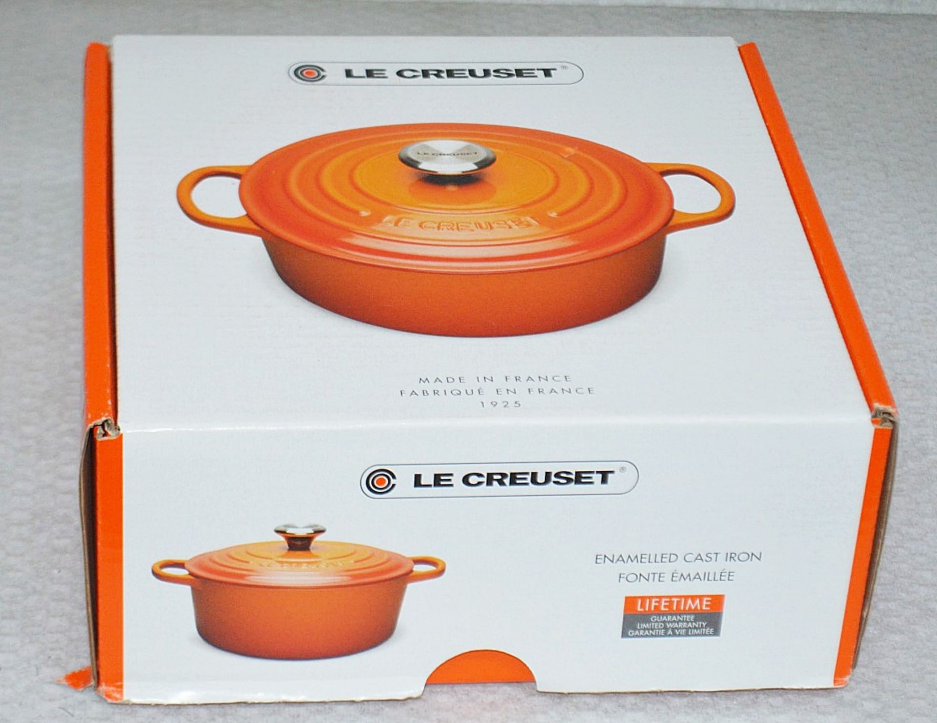 1 x LE CREUSET Signature Cast Iron Round Casserole Dish In Orange (20cm) - Original Price £200.00 - Image 2 of 7