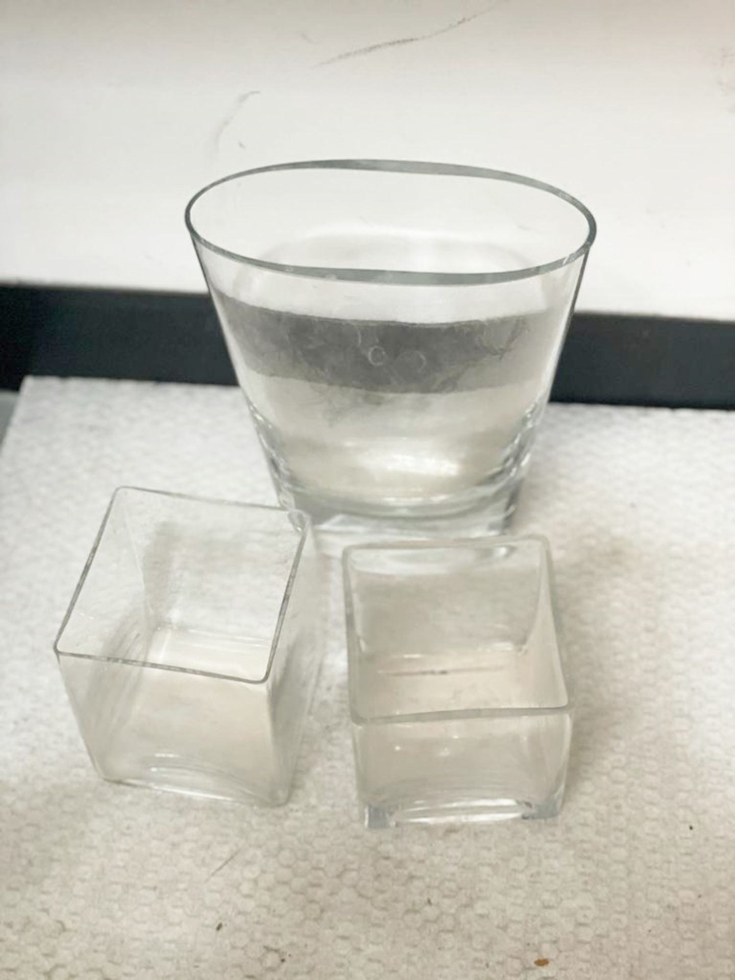 1 x Collection Of Glassware - Ref: AUR163  - CL652 - Location: Altrincham WA14 Dimensions: 10 x - Image 2 of 2
