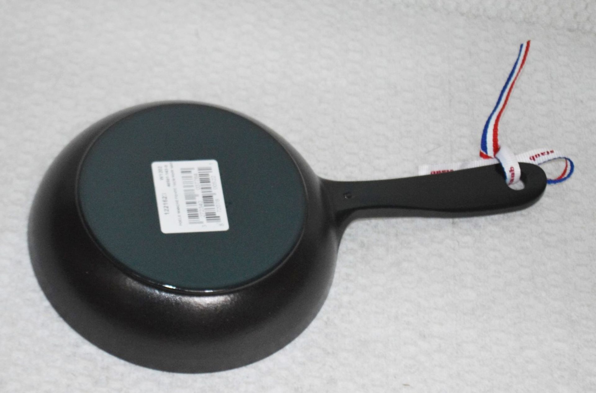 1 x Staub 16cm Skillet In Black - Original RRP £79.99 - Ref: HHW150/NOV21/WH2/C3 - CL987 - Location: - Image 2 of 7