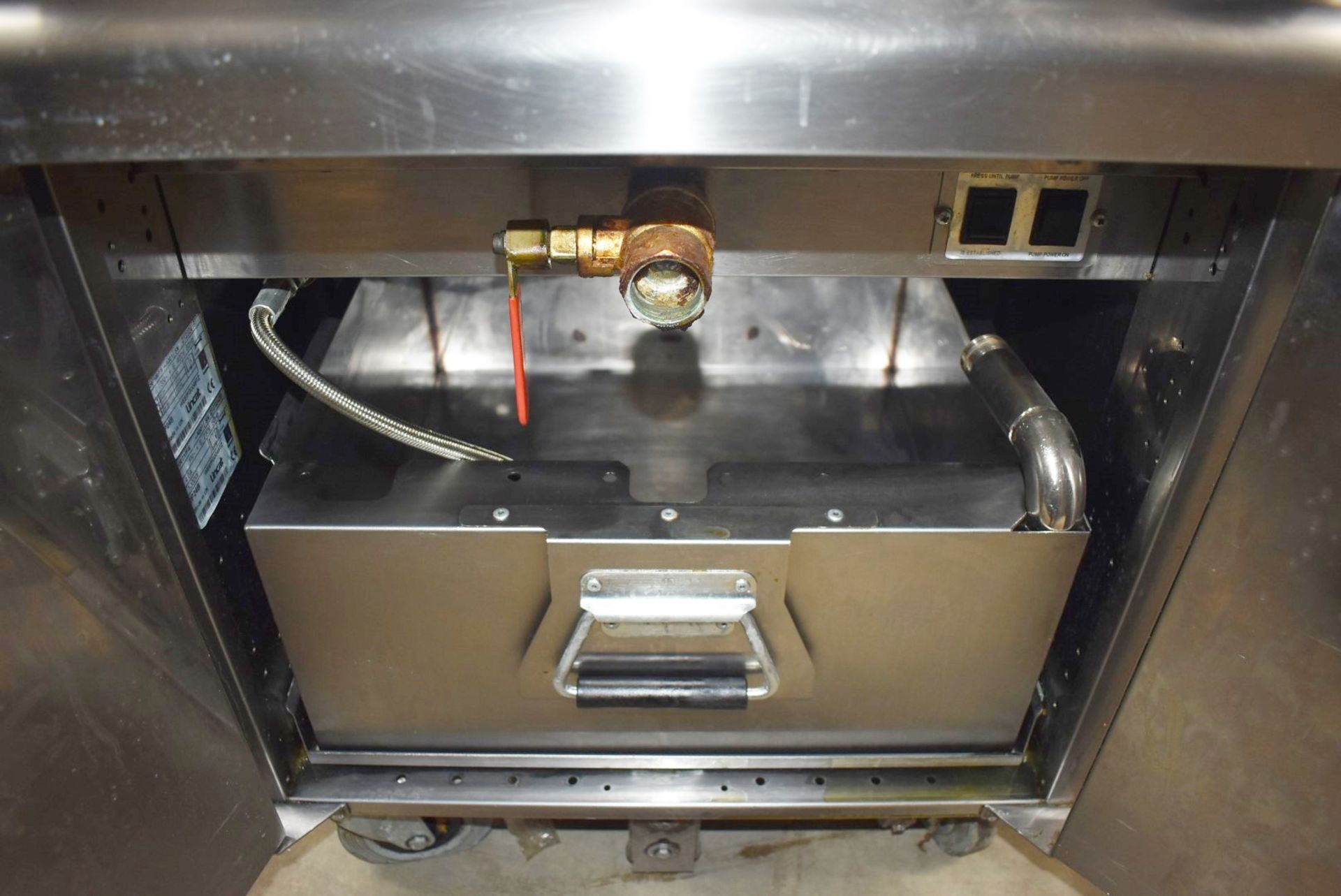 1 x Lincat Opus 700 Single Tank Electric Fryer With Built In Filtration - 3 Phase - Approx RRP £3, - Image 3 of 19