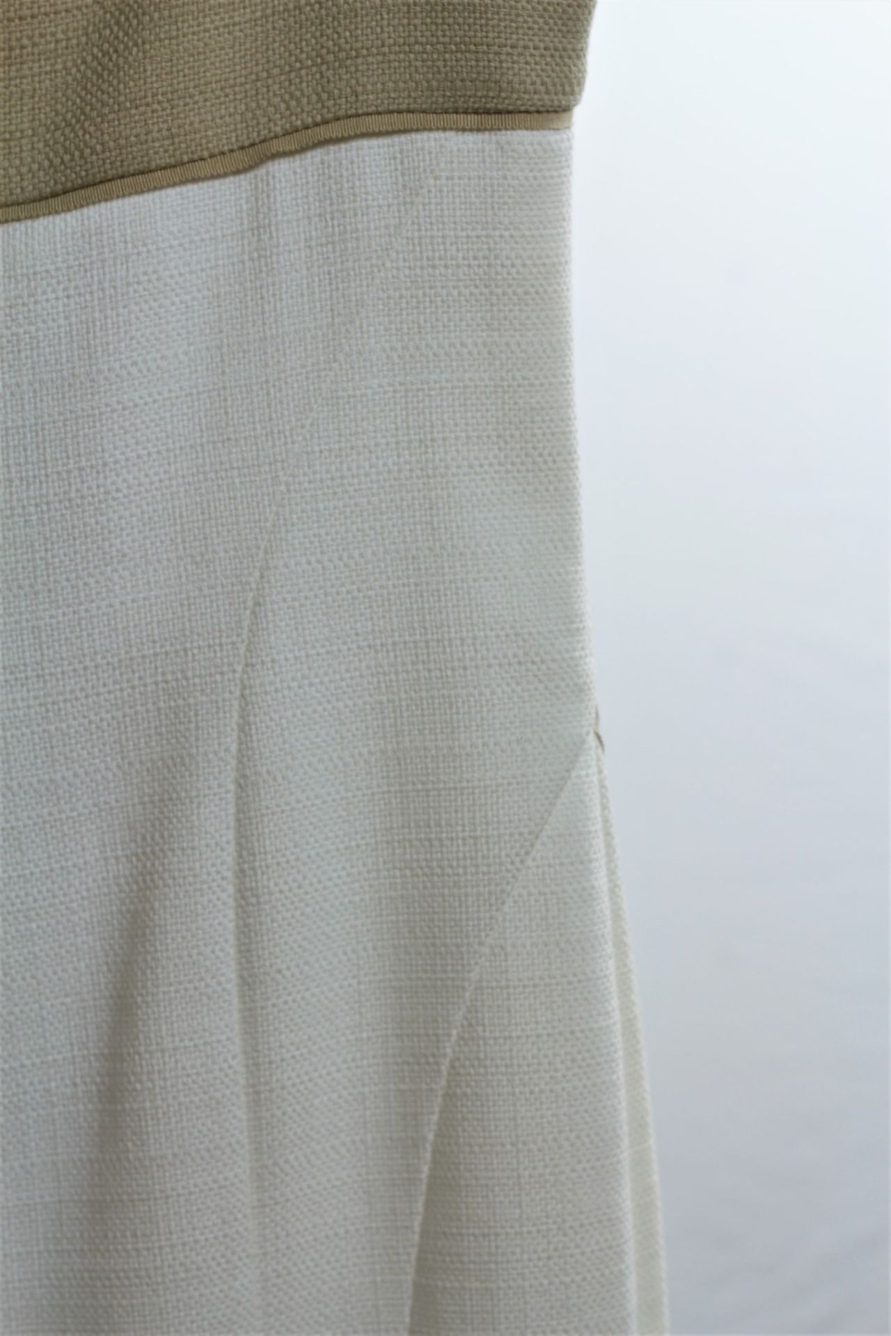 1 x Boutique Le Duc White/Faun Dress - Size: 12 - Material: 100% Cotton - From a High End Clothing - Image 9 of 14