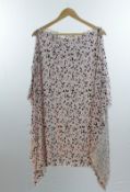 1 x Boutique Le Duc White And Pink Poncho - Size: One size - Material: 100% jersey cotton - From a