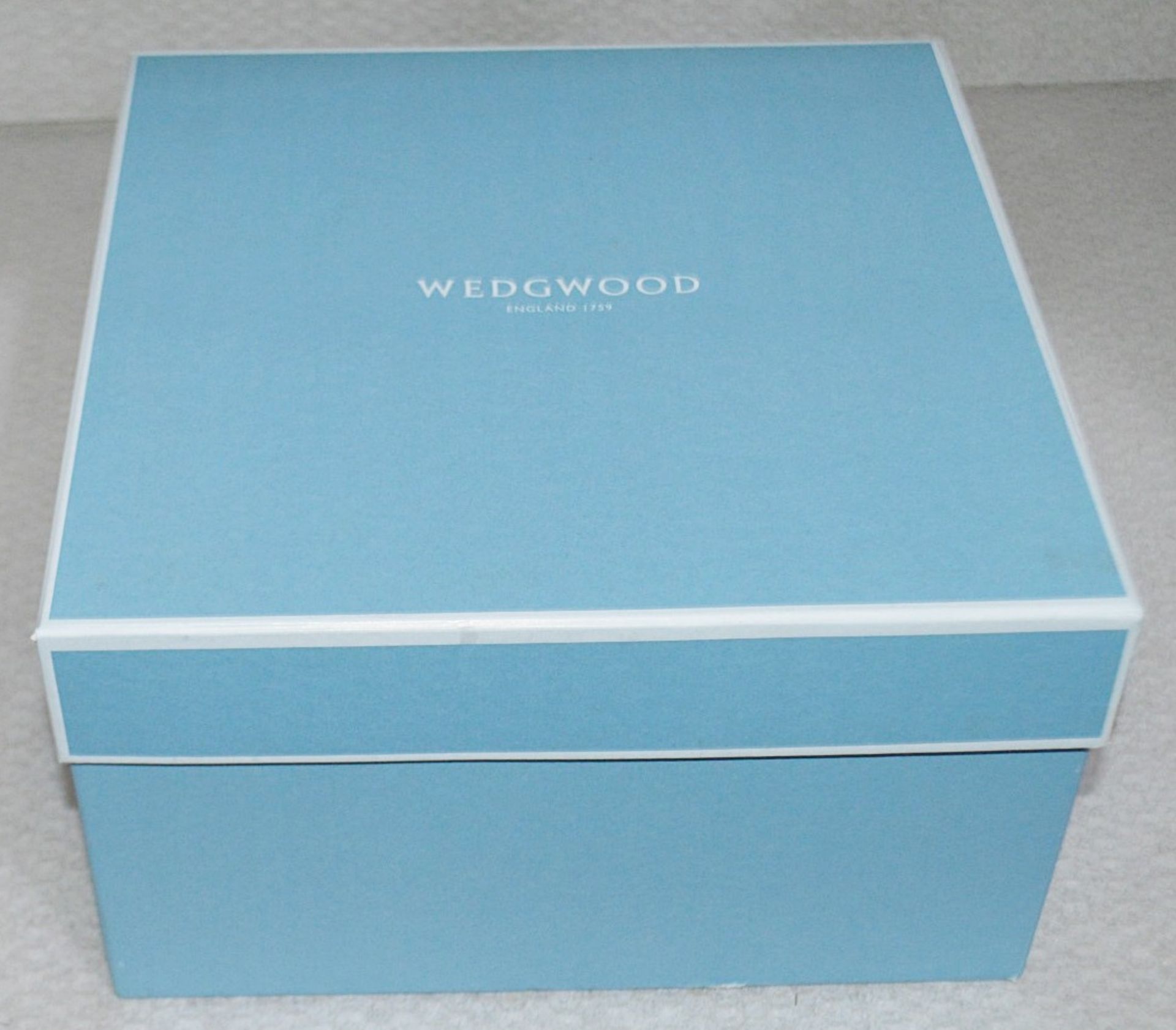 1 x WEDGWOOD Sweet Plum 8-Piece Dining Set - Original Price £275.00 - Unused Boxed Stock - Ref: - Image 3 of 9