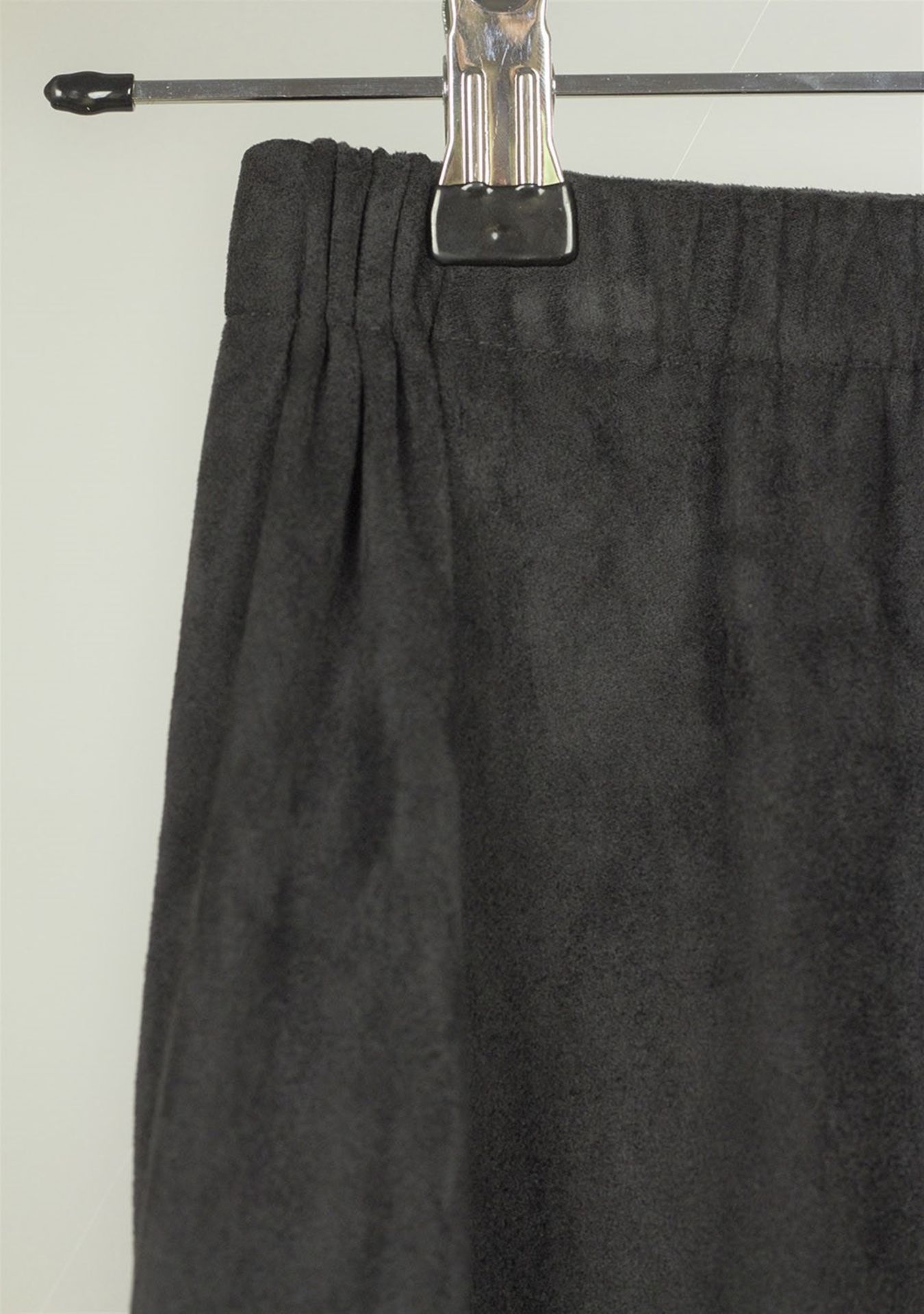 1 x Boutique Le Duc Dark Grey Skirt - From a High End Clothing Boutique In The - Image 2 of 3