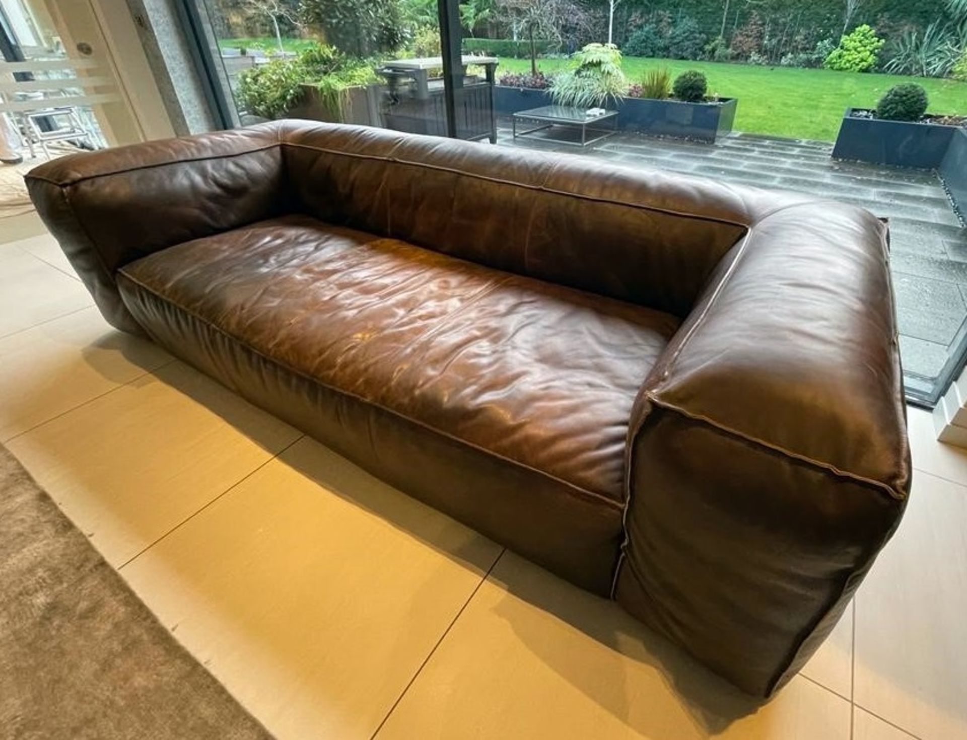 **JUST ADDED** 1 x TIMOTHY OULTON Leather Sofa - No Reserve - NO VAT ON HAMMER - Image 3 of 9