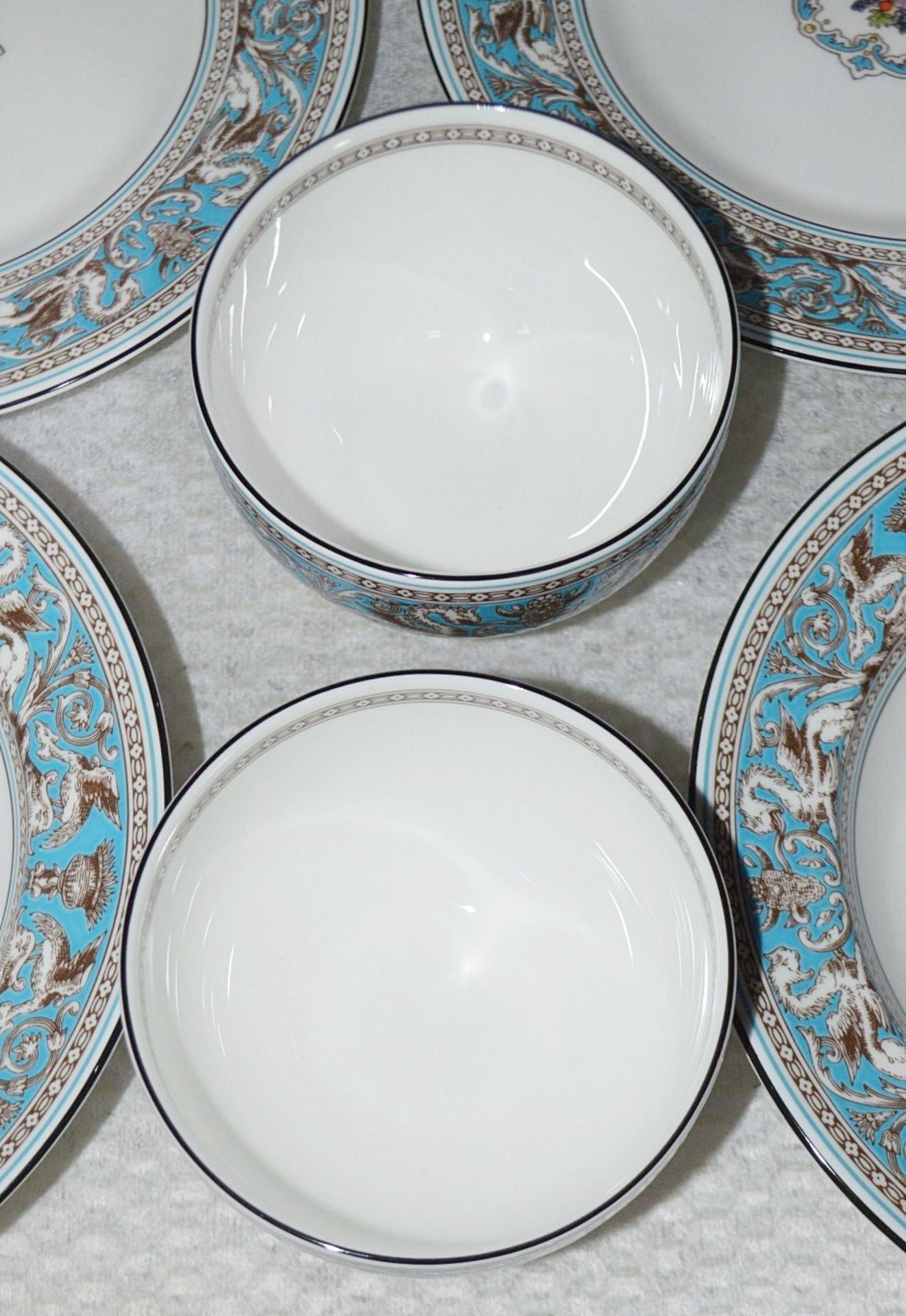 1 x WEDGWOOD Florentine Turquoise 8-Piece Dinner Set - Original Price £500.00 - See Condition Report - Image 8 of 12