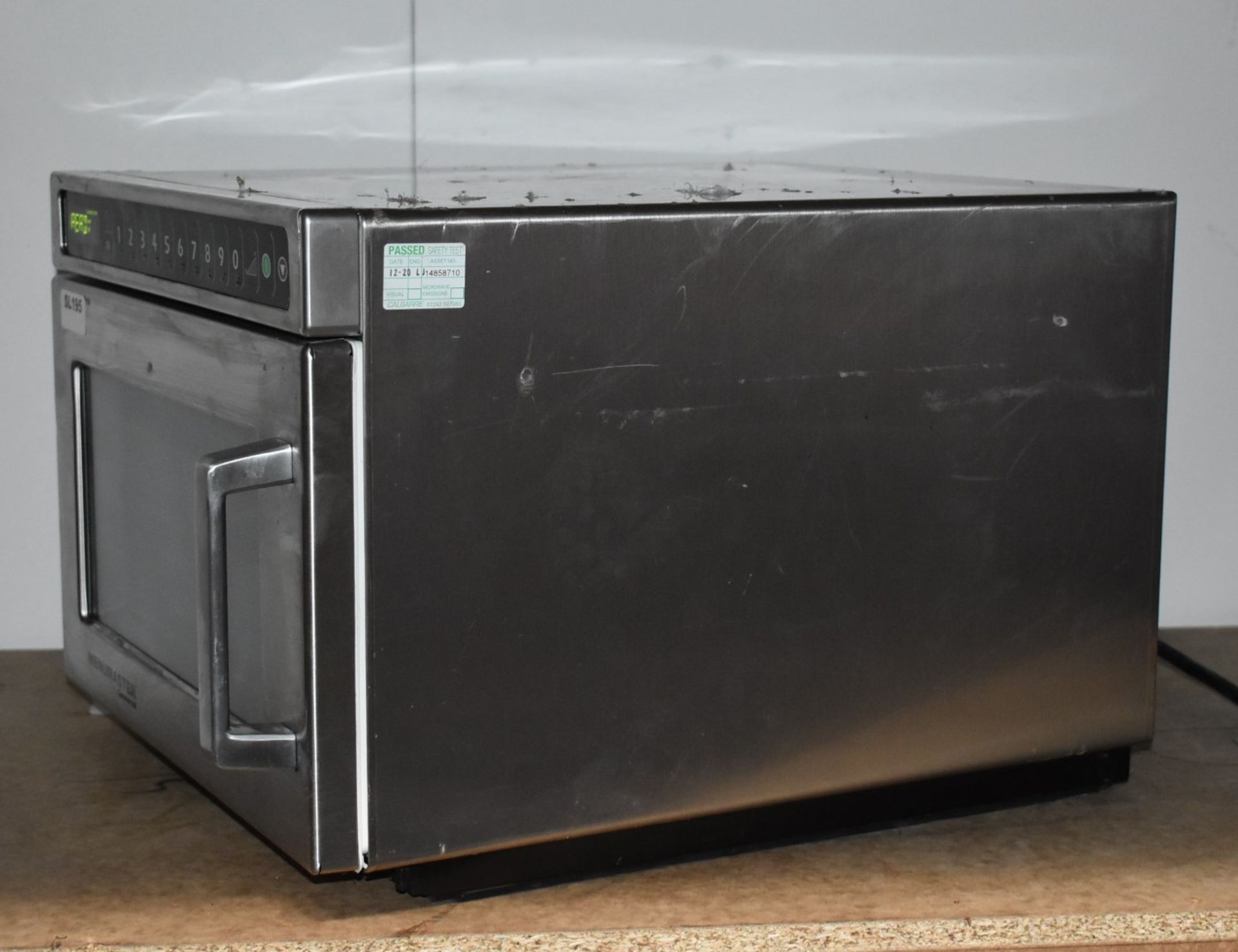 1 x Menumaster Commercial Microwave Oven - Model DEC14E2U - 1.4kW, 13A, 17Ltr - 2018 Model - - Image 5 of 12