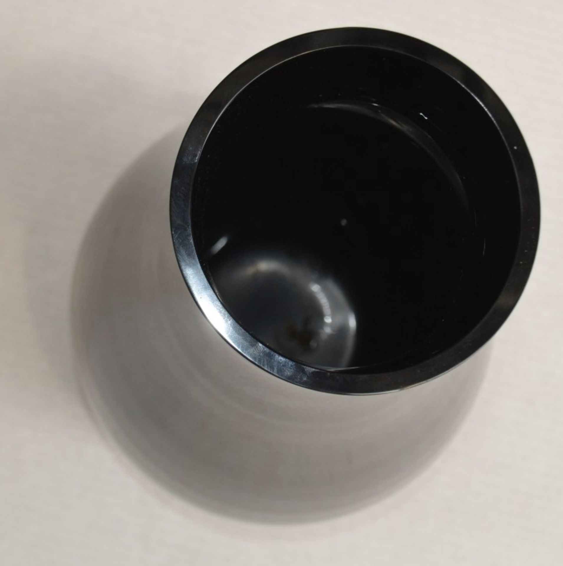 1 x Large Flower Vase In Black Glass - Preowned, From An Exclusive Property - Dimensions: H56 x - Image 3 of 5