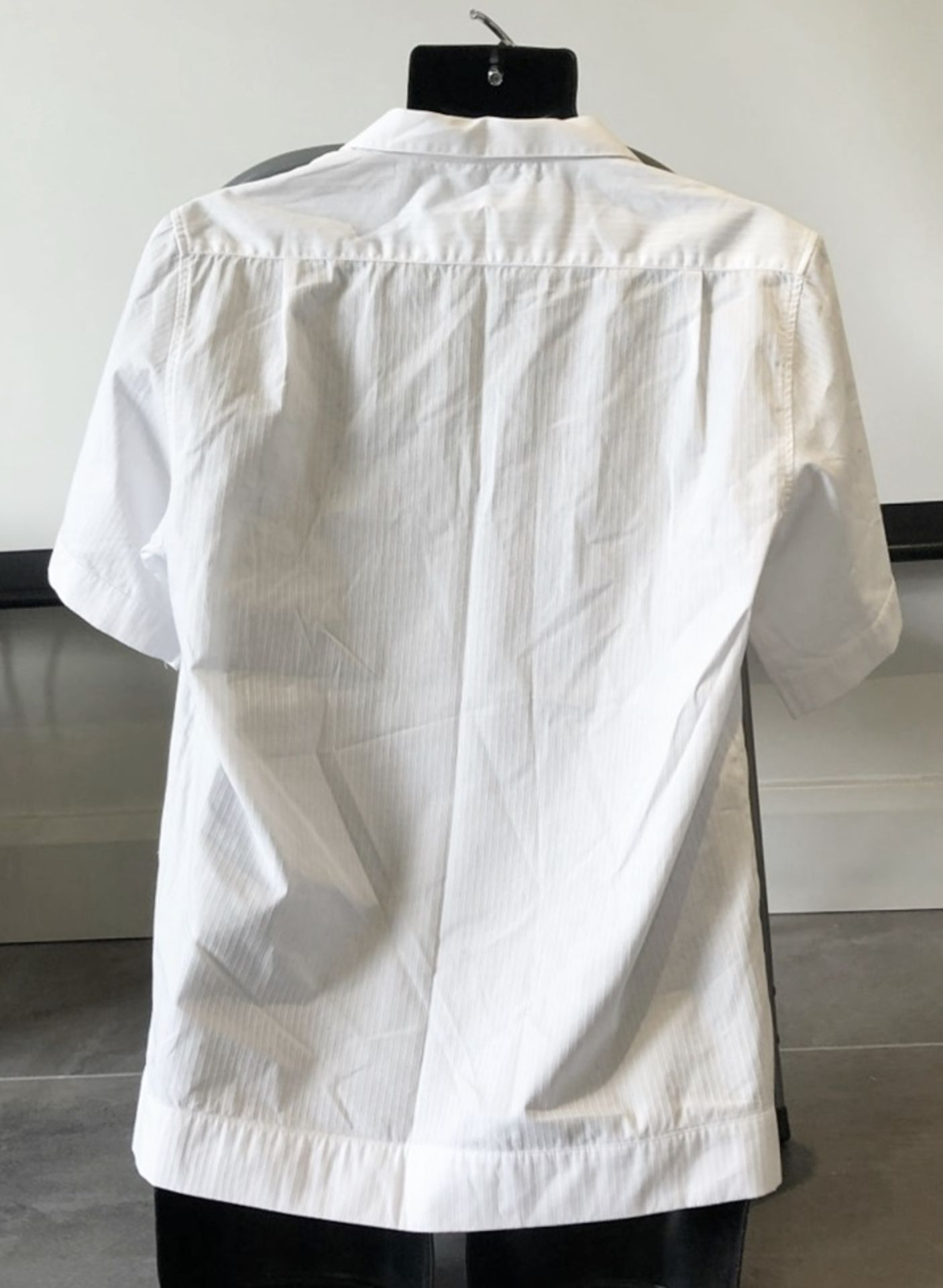1 x Men's Genuine Jaquemus Designer Short Sleeve Shirt In White - Size: LARGE - RRP £250.00 - Image 6 of 7