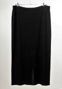 1 x Boutique Le Duc Black Black Skirt - Size: 22 - Material: 60% Acrylic 25% Wool 15% Nylon.