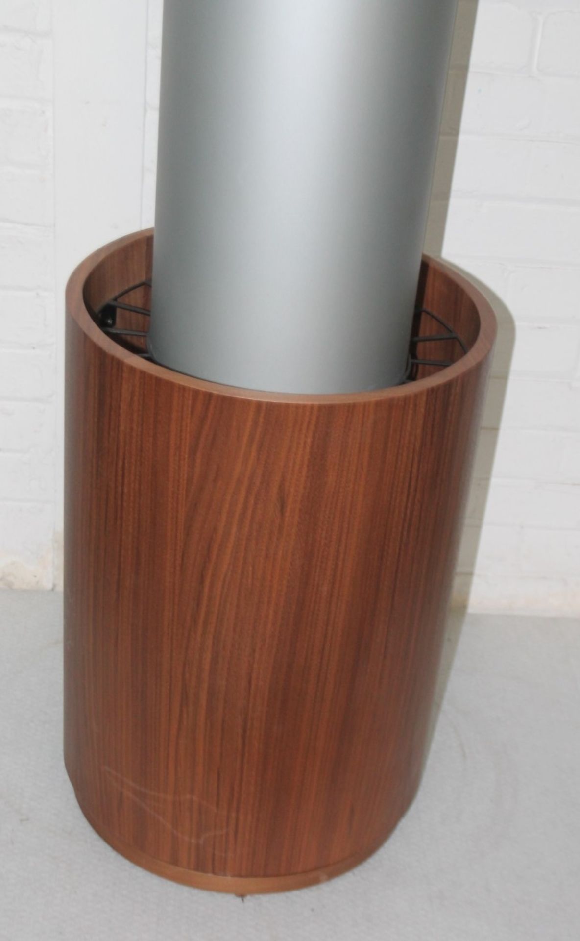 1 x Revolving Retail Display Stand - Dimensions: Height 151cm / Diameter 40cm - Ex-Showroom - Image 3 of 6
