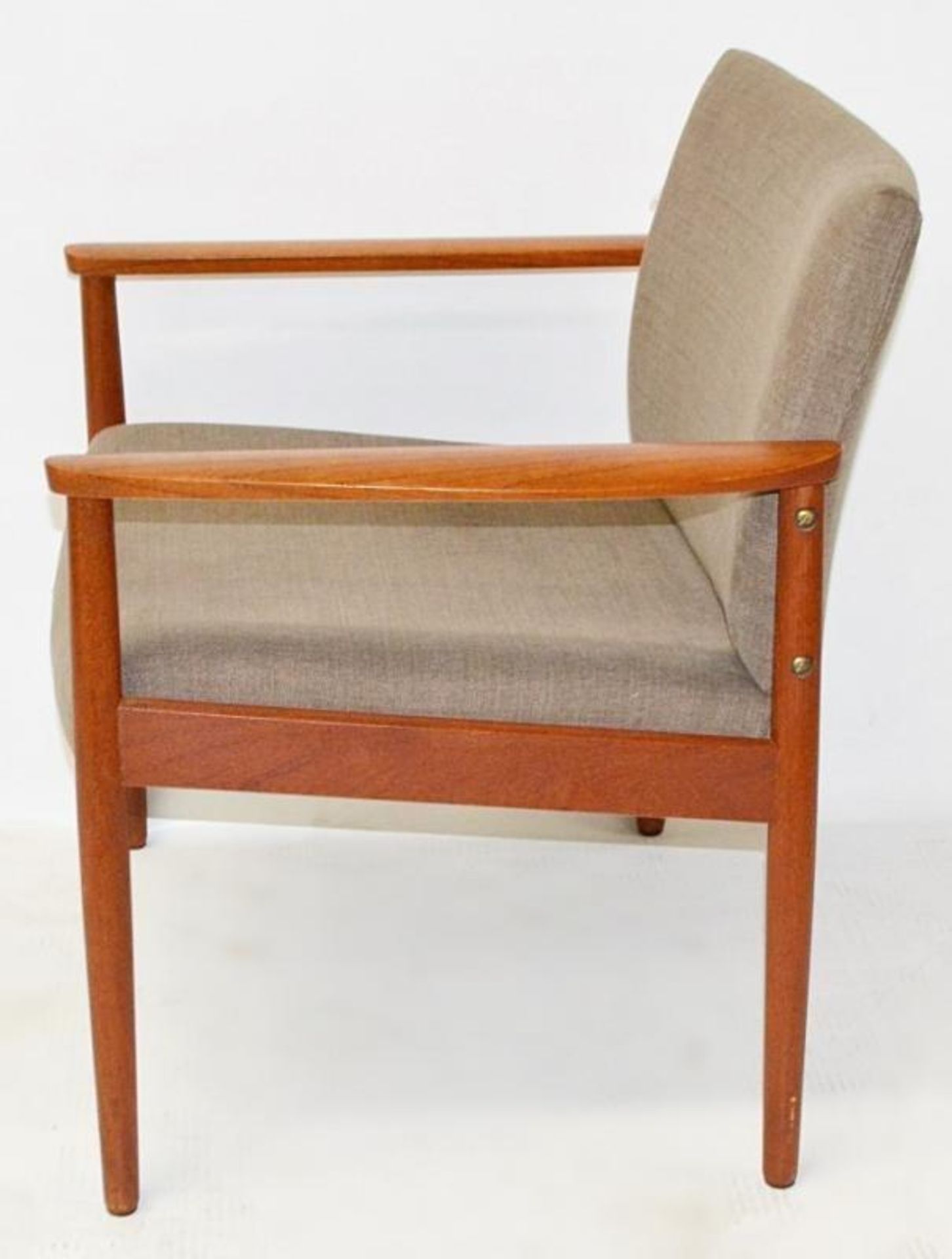 1 x JAB King Upholstery Mid Century Chair Hot Madison Reloaded Fab - Dimensions (approx): W68 x D57,