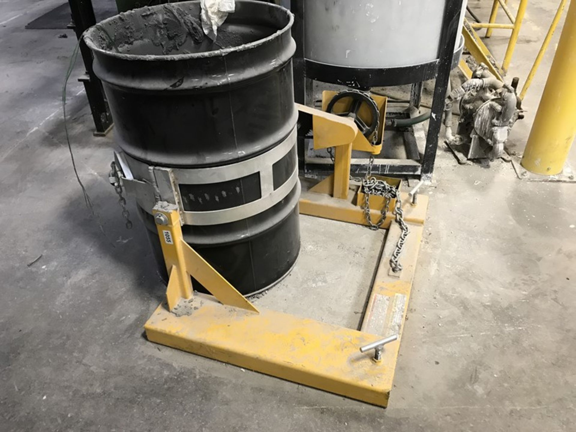 55 gallon drum tilting stand. - Image 4 of 5