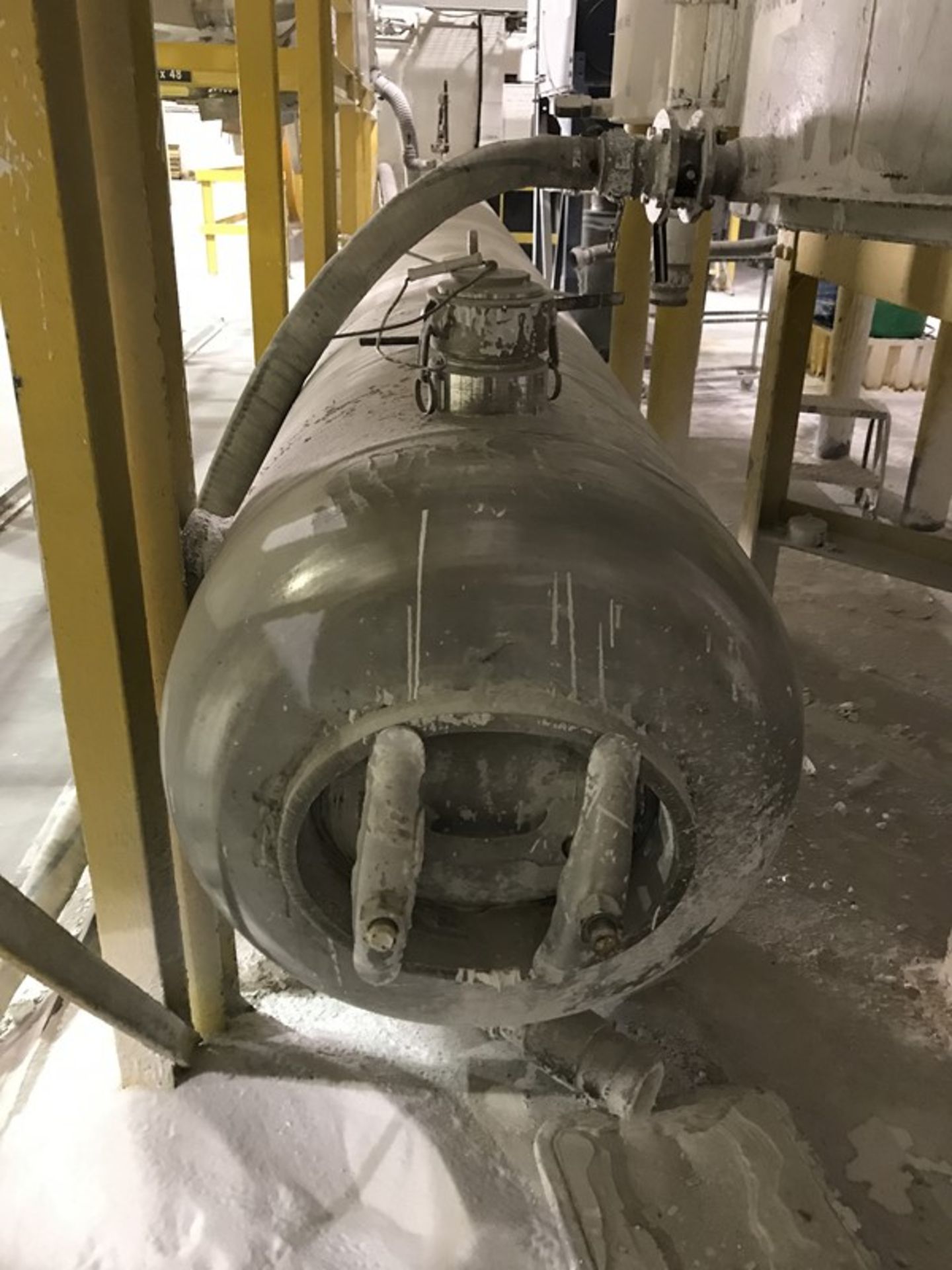 650 gallon Horizontal Stainless Tank - Image 4 of 4