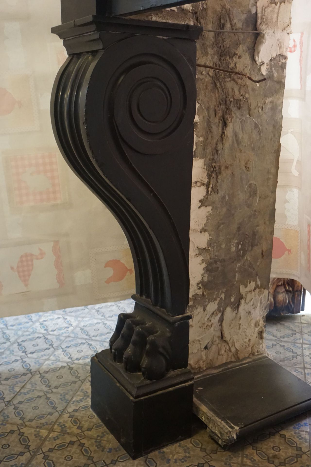 Fireplace in black marble of Mazy with lion claws 19th H105x157x35 - Bild 3 aus 3