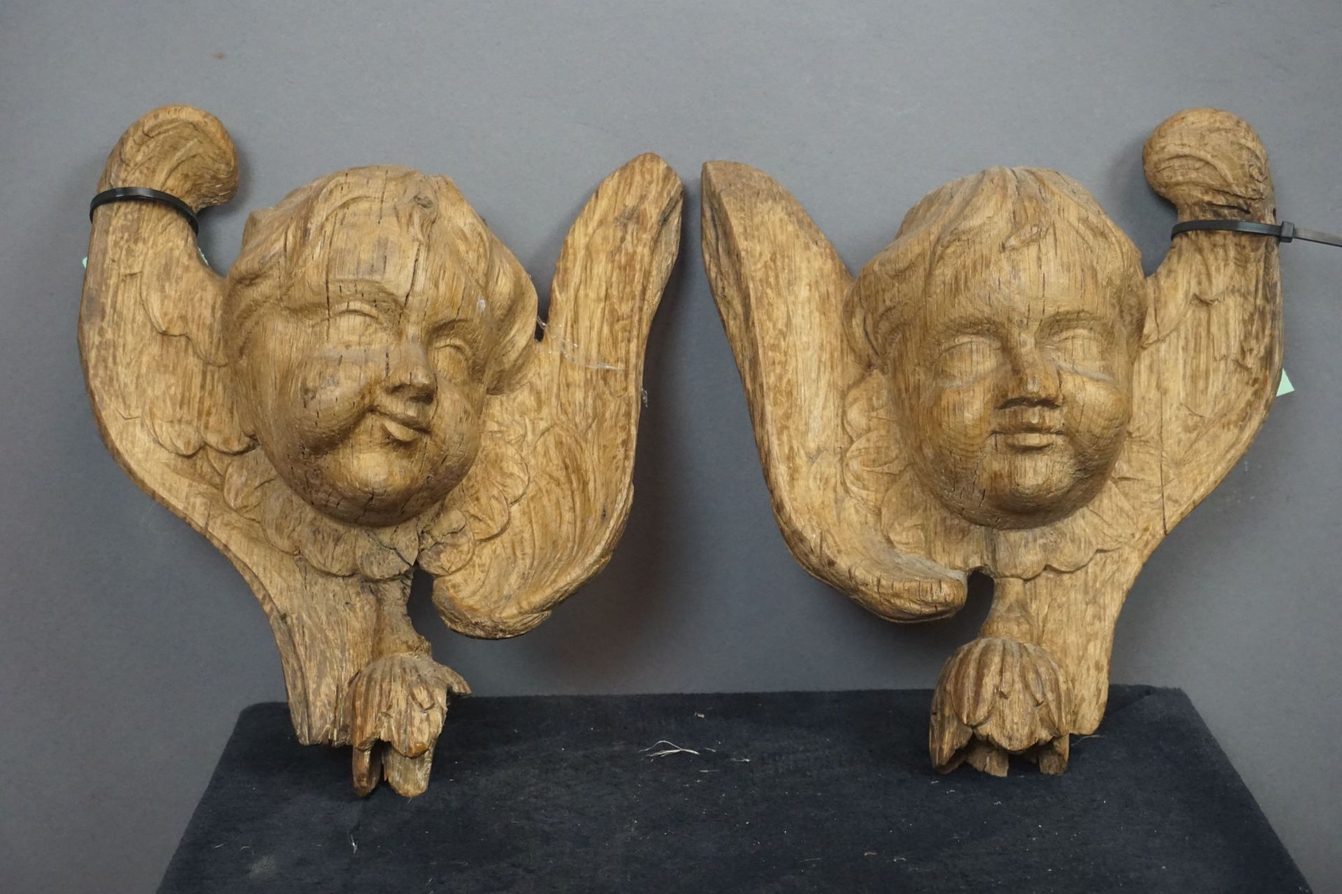 Couple of angel-heads in wood H28X26