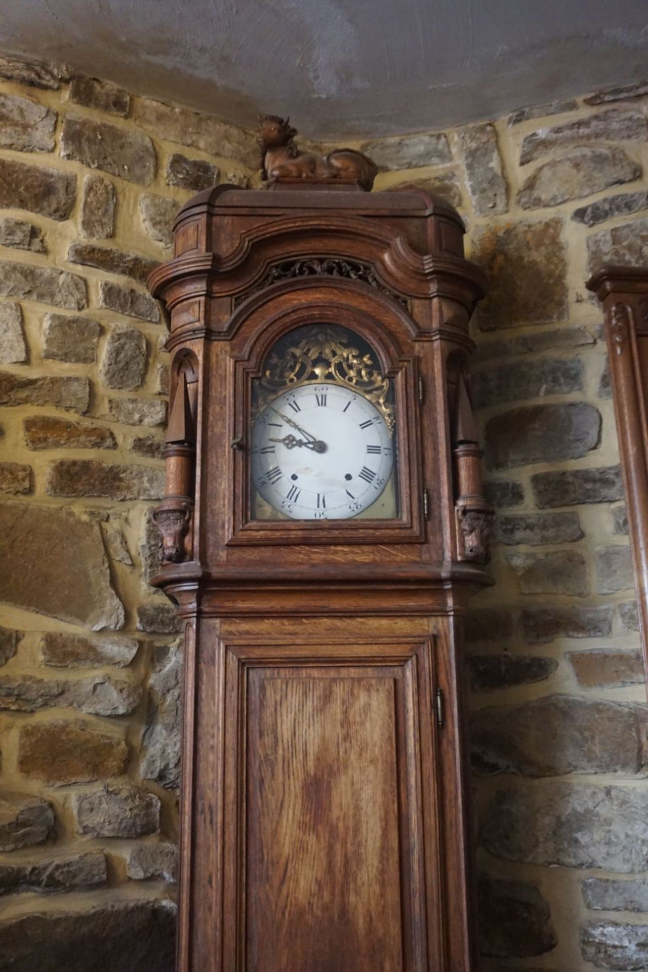 Unusual clock with the representation of a bull at the top. 19th H300x50 - Bild 2 aus 4