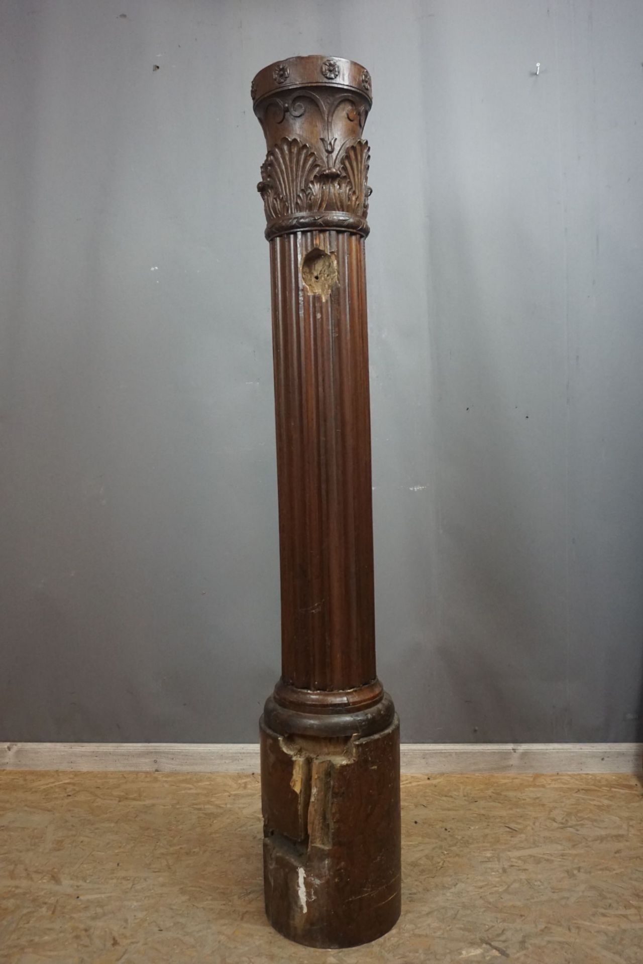 Round Stair-depart in the form of an antique column 19th H150