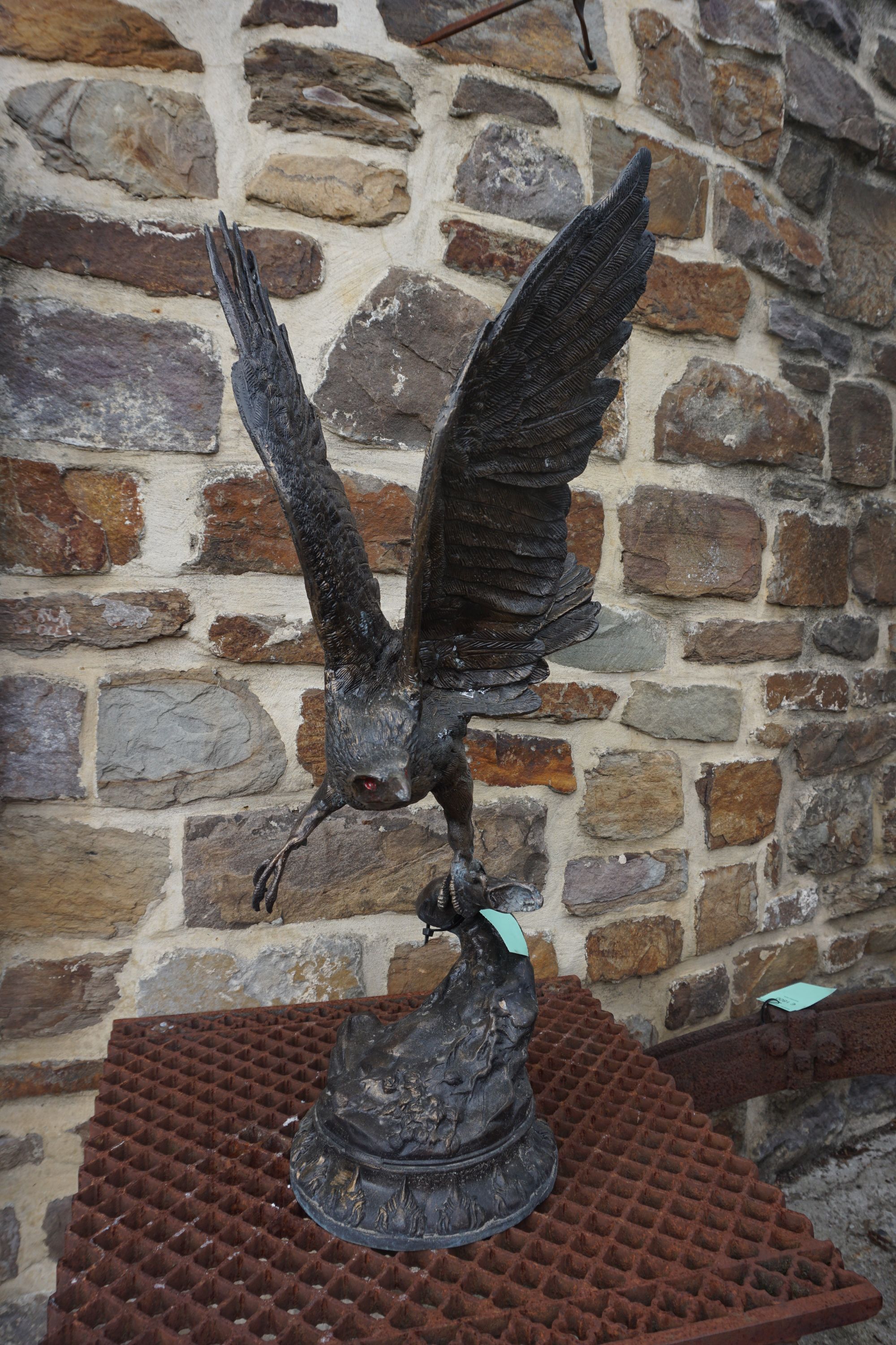 Eagle in bronze H78x36x35 - Image 2 of 2