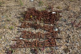 Lot decorative elements in wrought iron H19x93