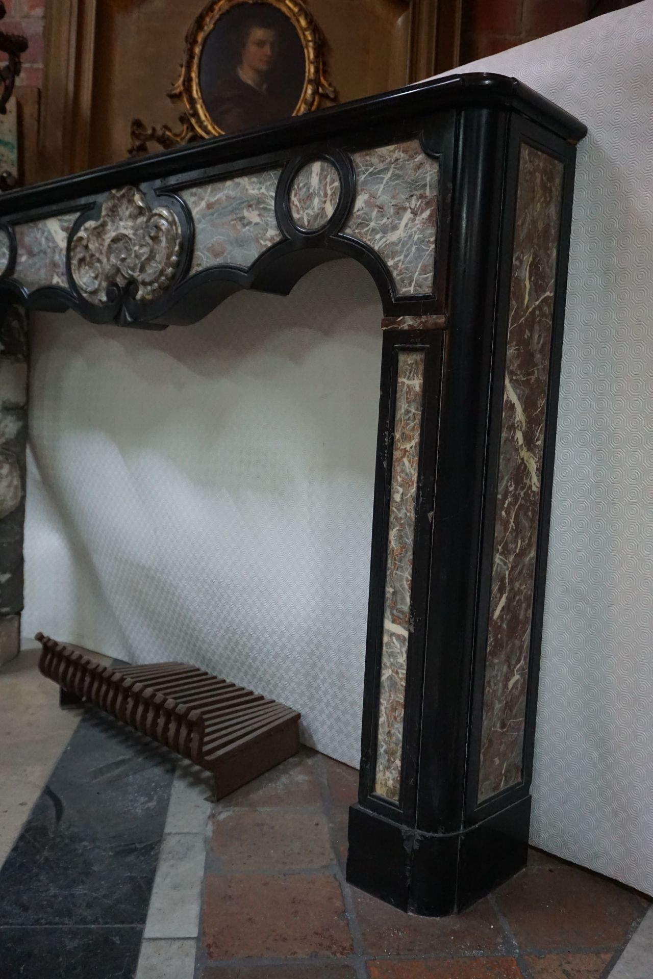 Fireplace in Marble, Noir de Mazy inlaid with Rouge de Rance 19th H125x175x29 - Image 2 of 2