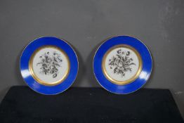 Couple of plates in porcelain diameter 24