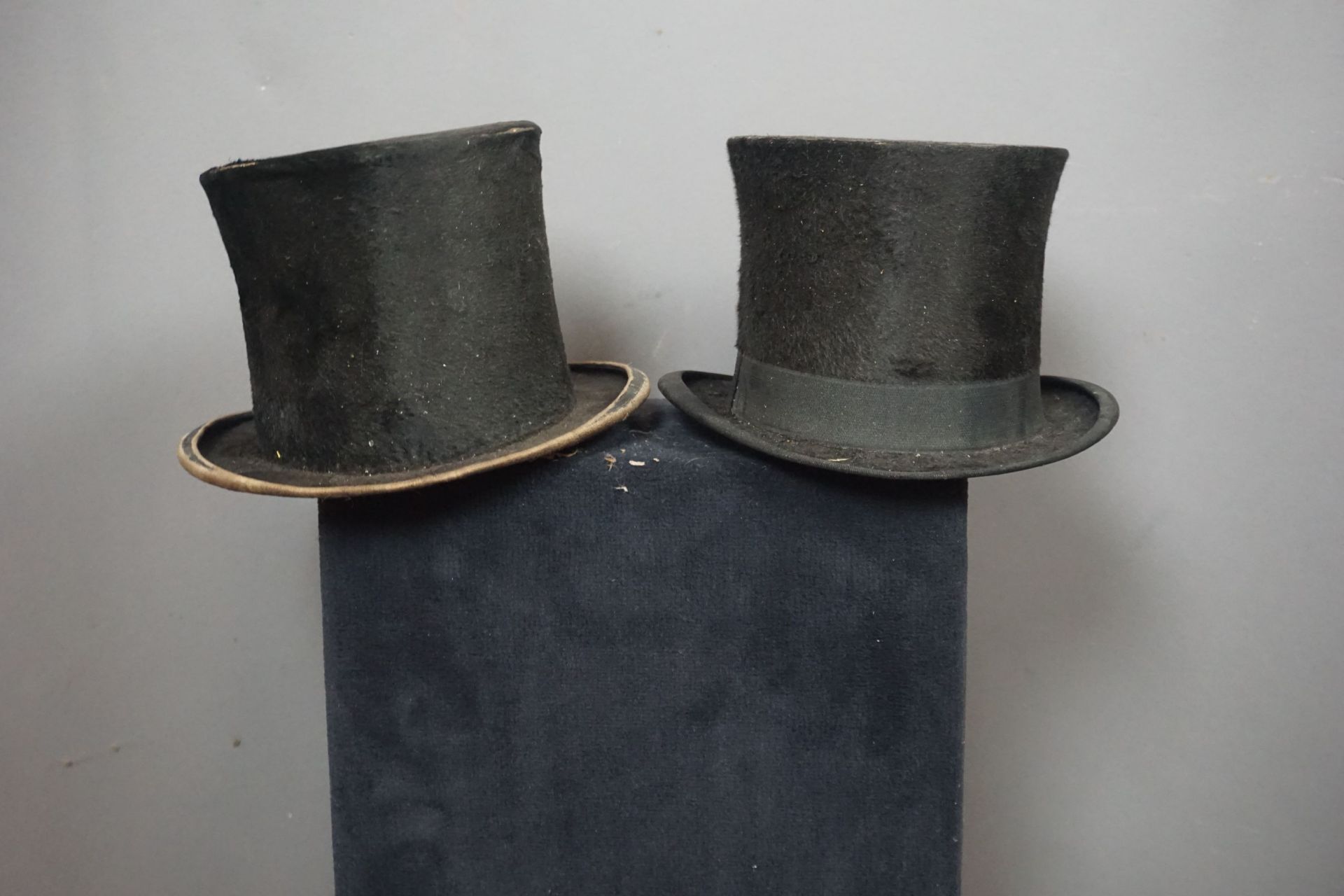 Couple tube hats H17