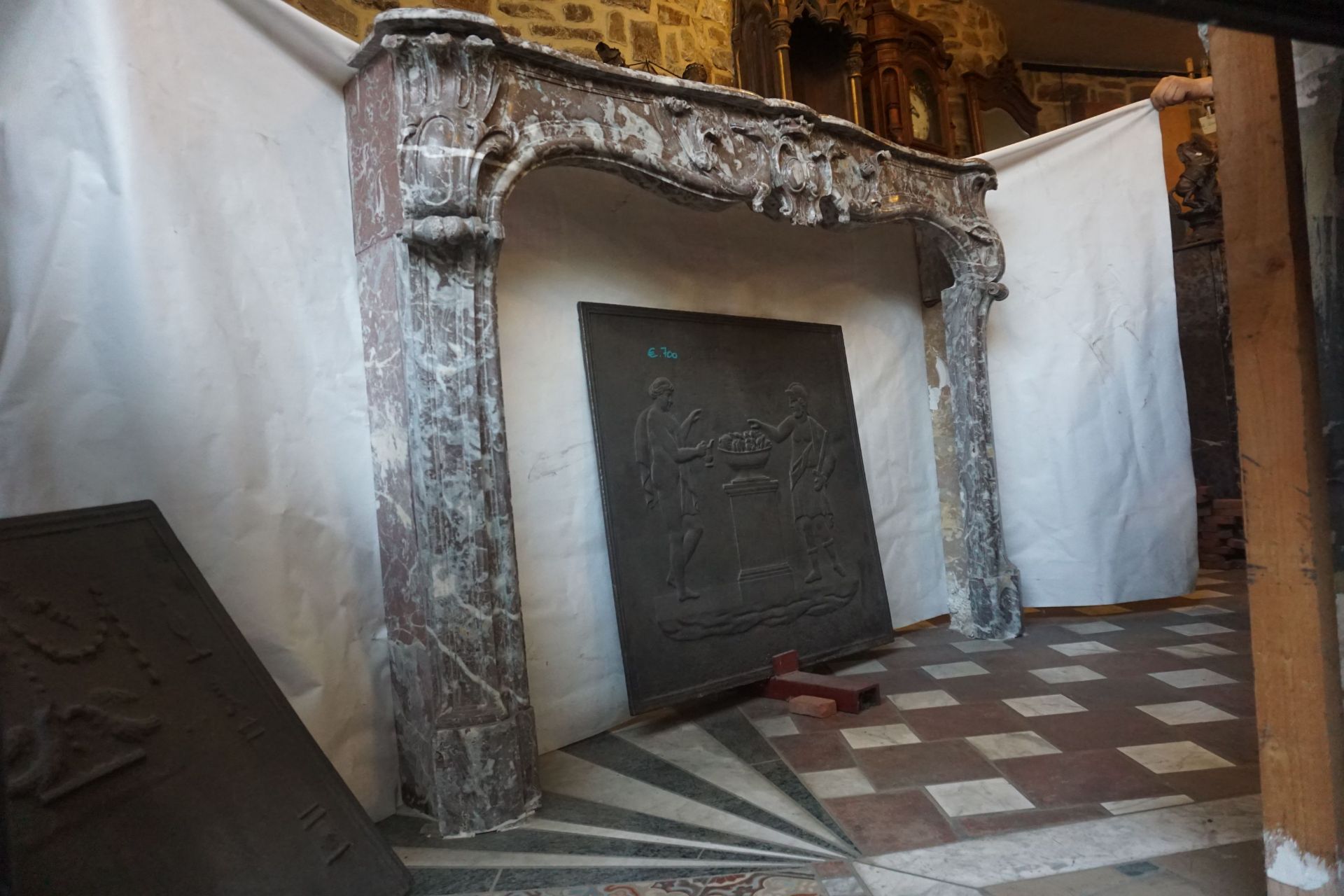 Fireplace in Rose marble with a crowned bridge with dogs, H127x172x24