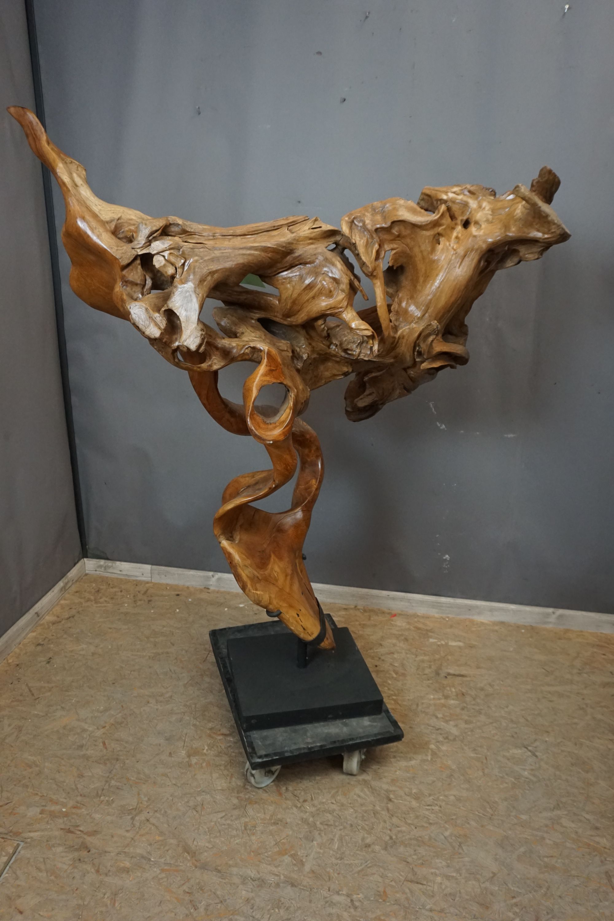 Decorative root wood on a base H148x120x60 - Image 3 of 3