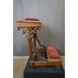 Neo-gothic, finely sculpted praychair in oak and upholstery 19th H82x64x75