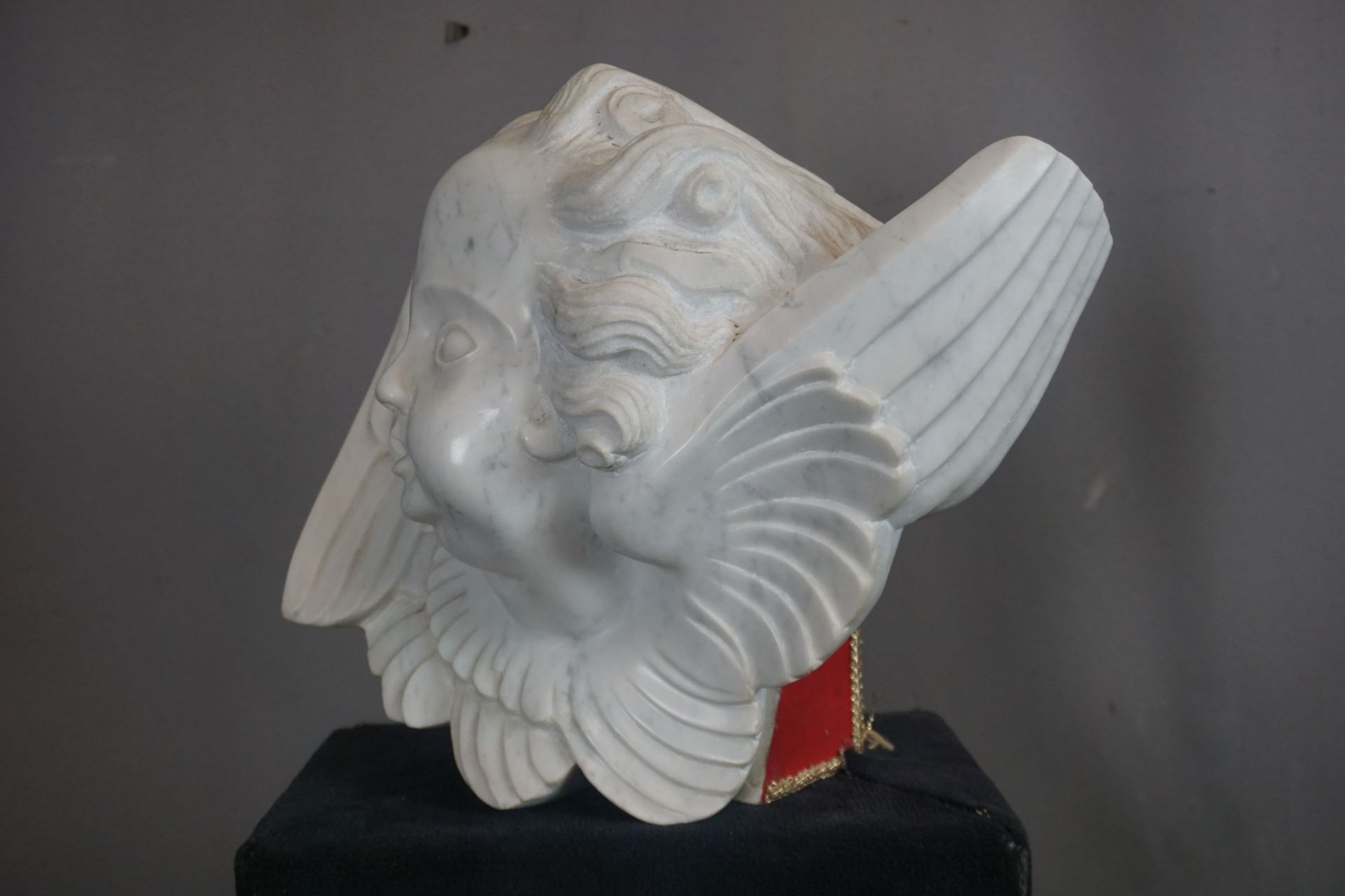 Angel-head in white marble H32x36 - Bild 2 aus 2