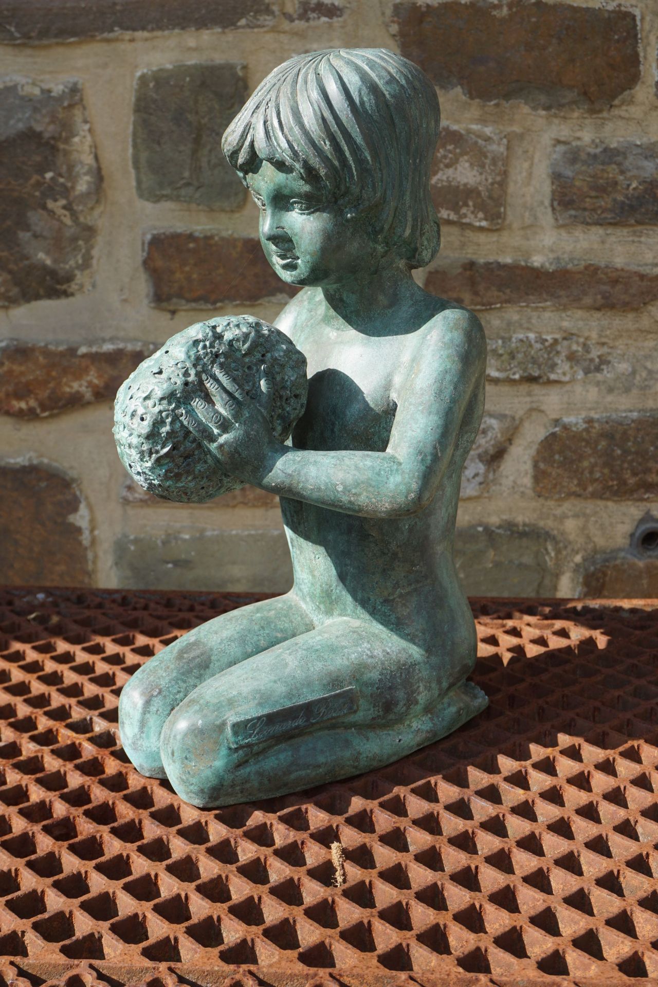 Fountain in bronze, girl with sponge H38x18x21 - Image 5 of 8