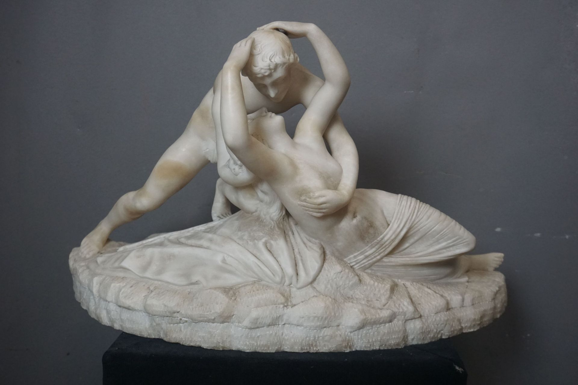 Sculpture in white marble (1909) signed H43x74 - Image 4 of 4