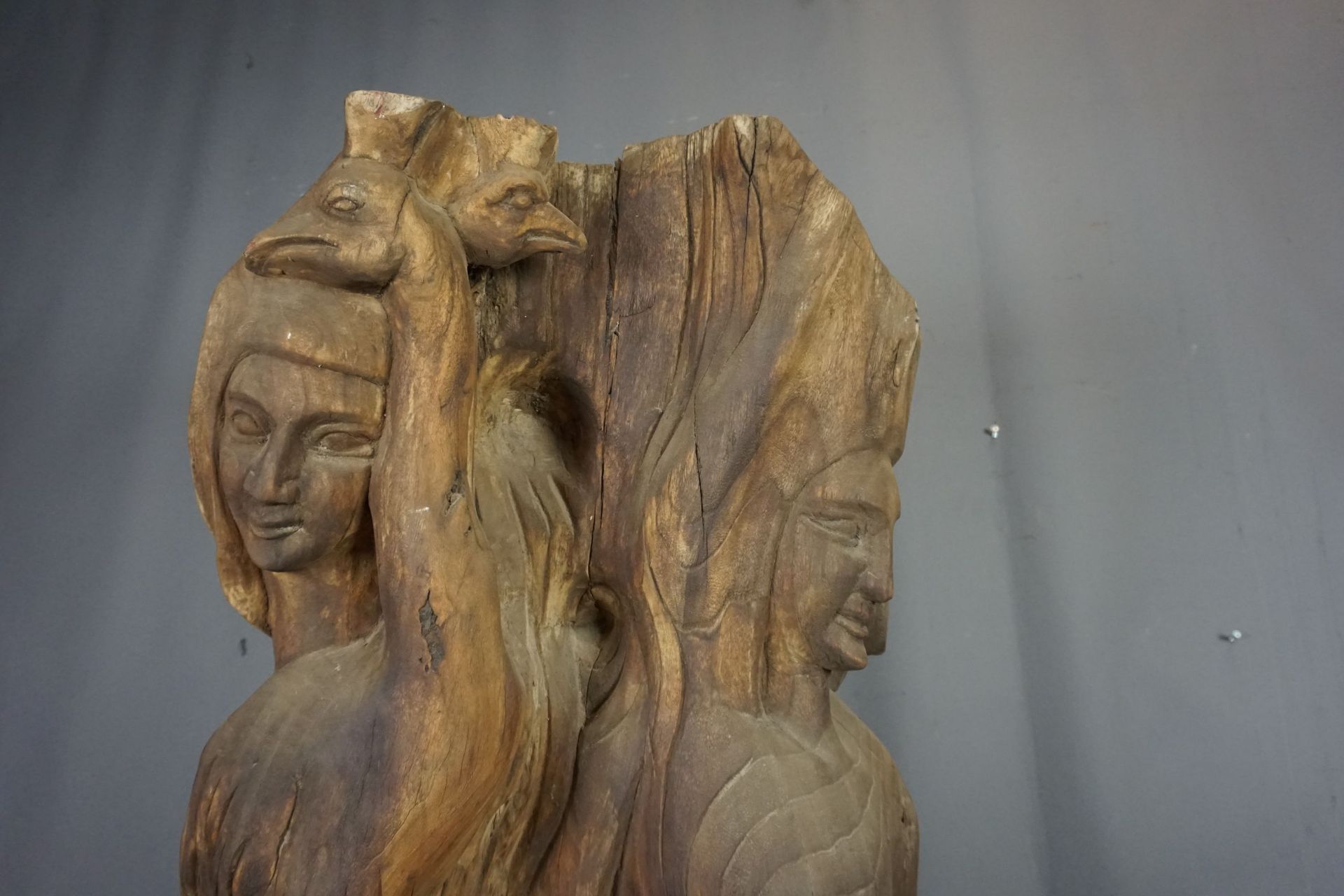 Decorative sculpture in wood with 3 faces - Image 4 of 4