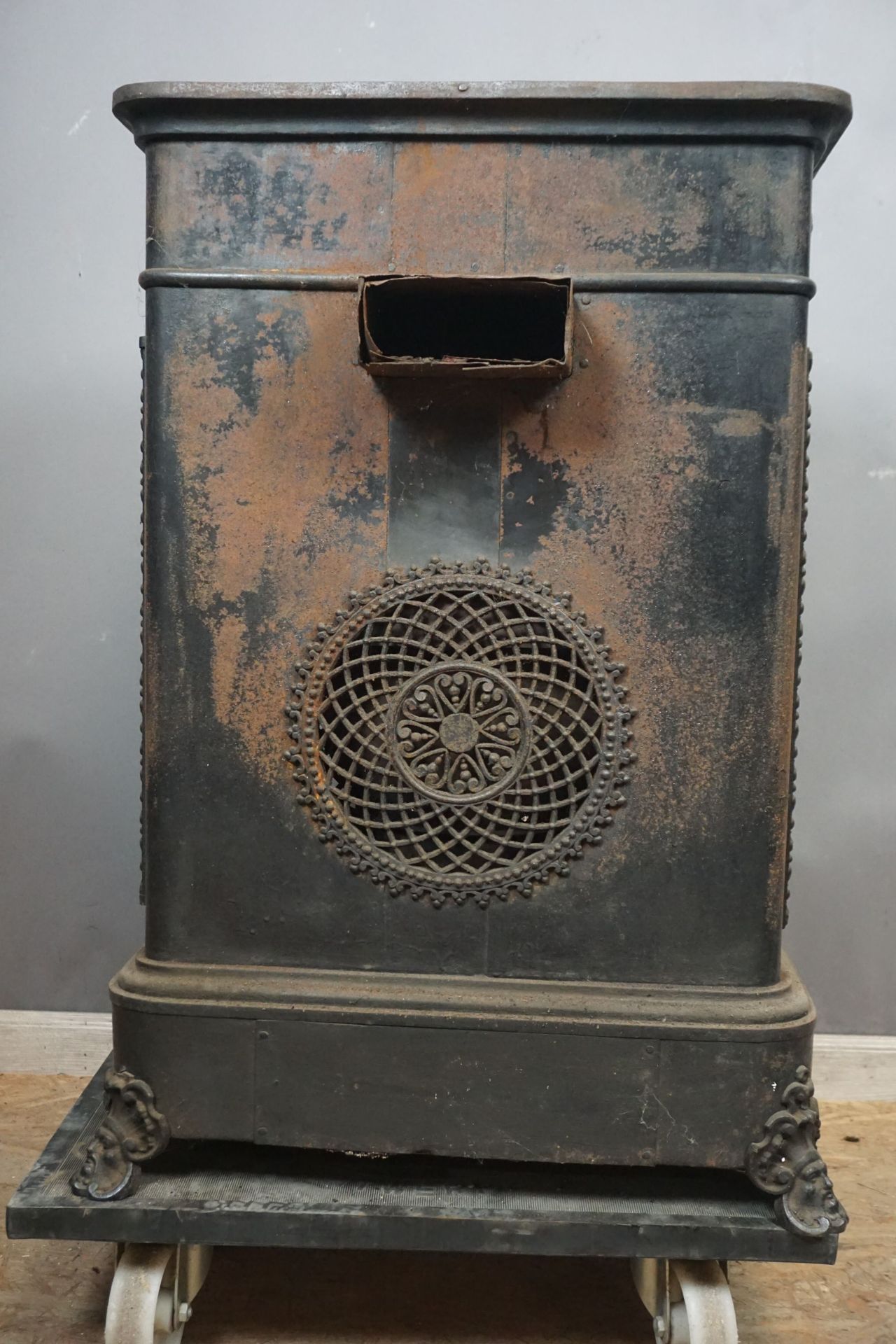 Heater in cast iron, lid missing H82x54x35 - Bild 3 aus 3