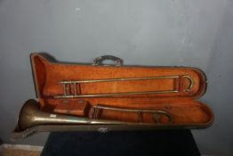 Musical instrument in Suitcase Ohaio, H94