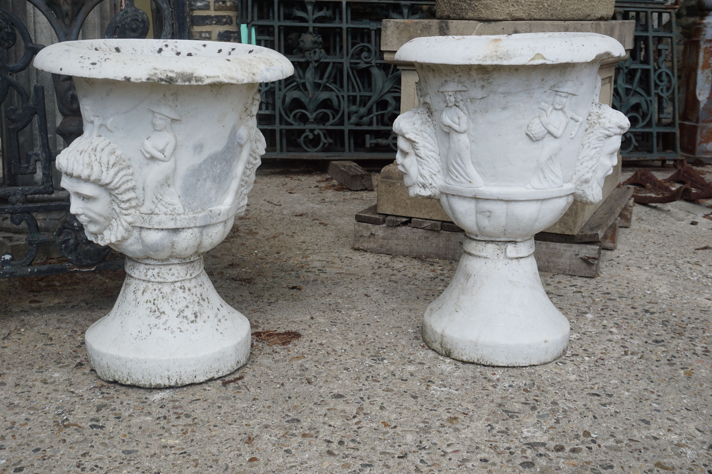 Couple of marble vases H57x40 - Image 2 of 3