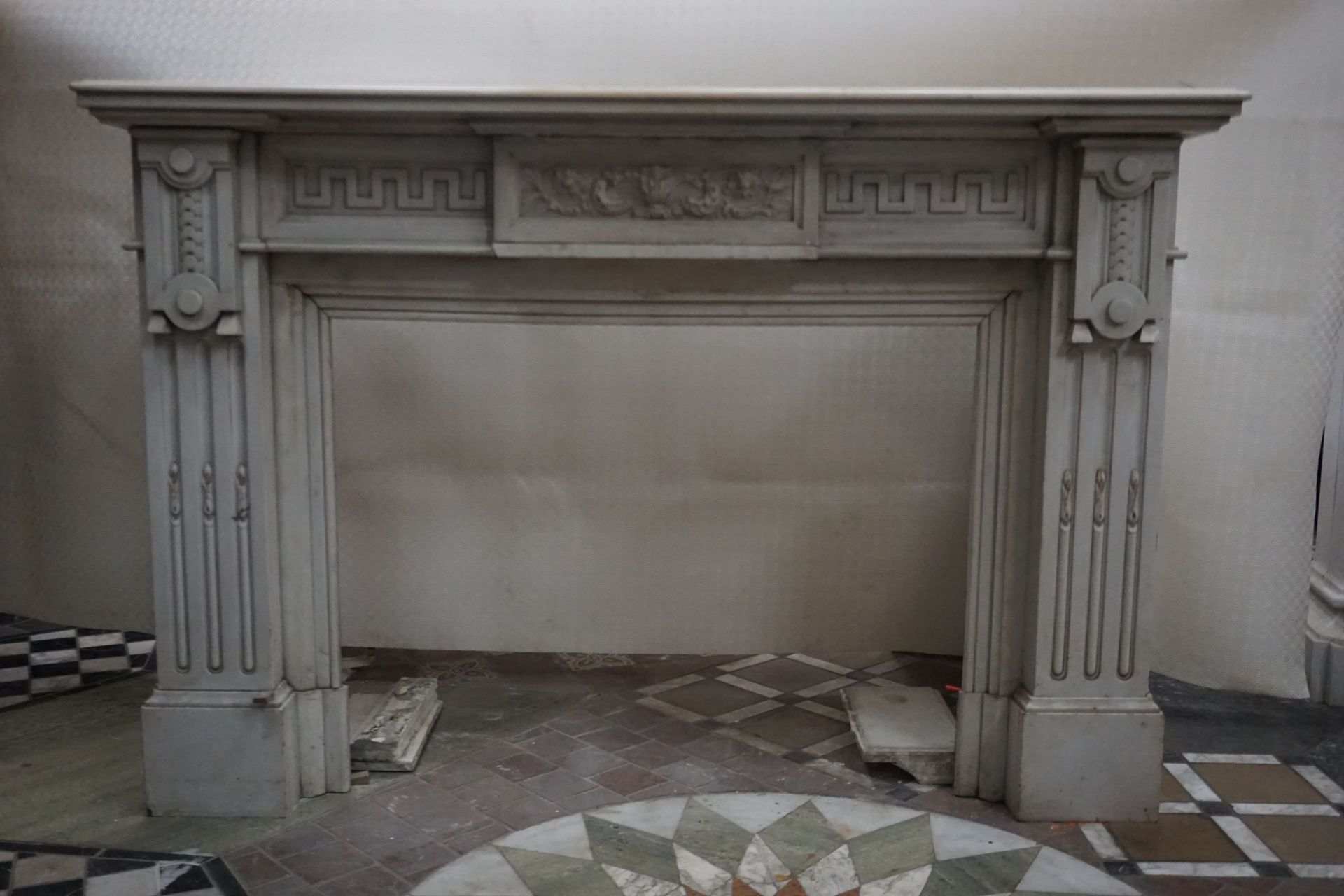 Fireplace in white marble H110x160x37 - Bild 3 aus 3