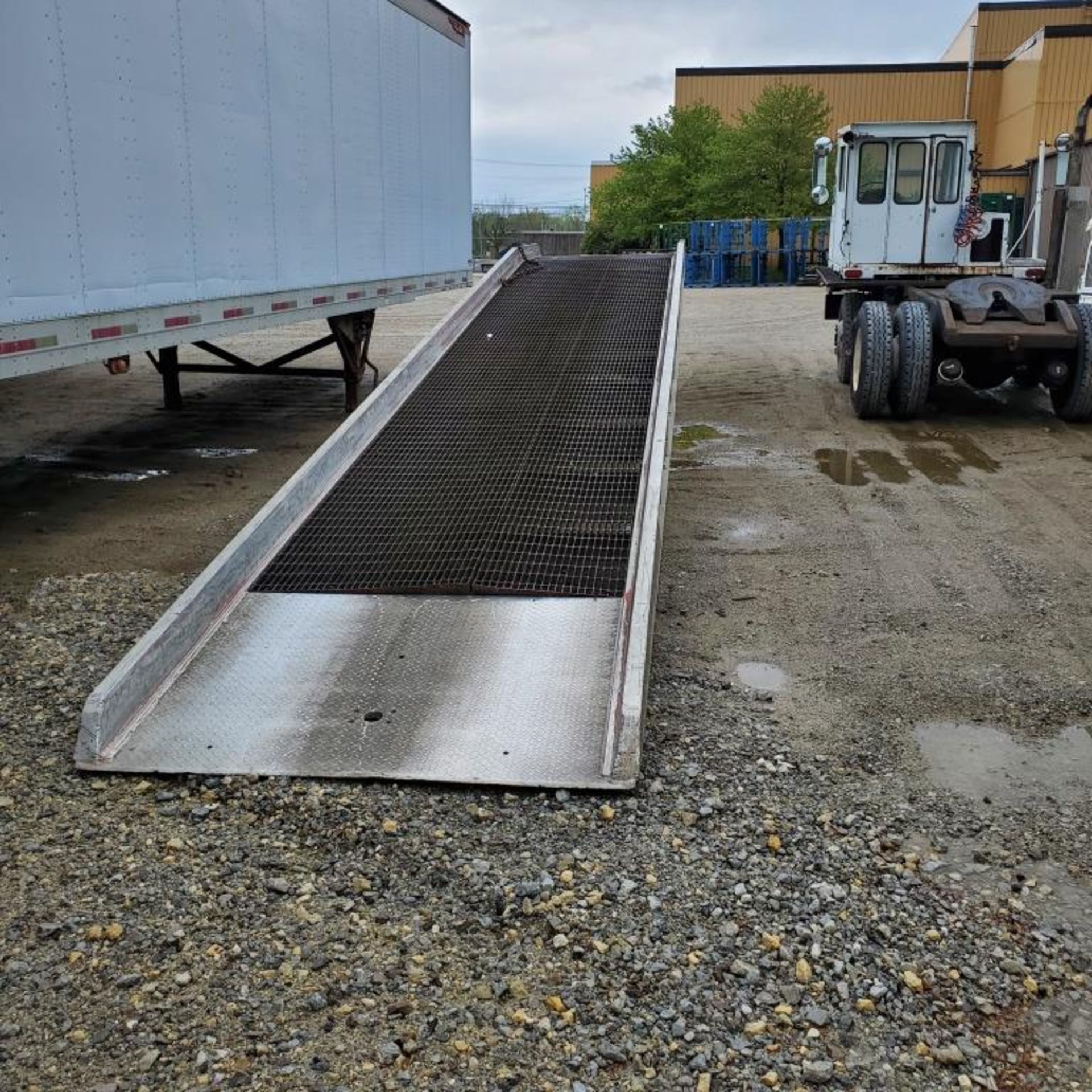 Yard King Mobile Yard Ramp Model ST307036LP, s/n 981077, Single Axle, 60" W x 30' Ramp w 6' - Image 4 of 4