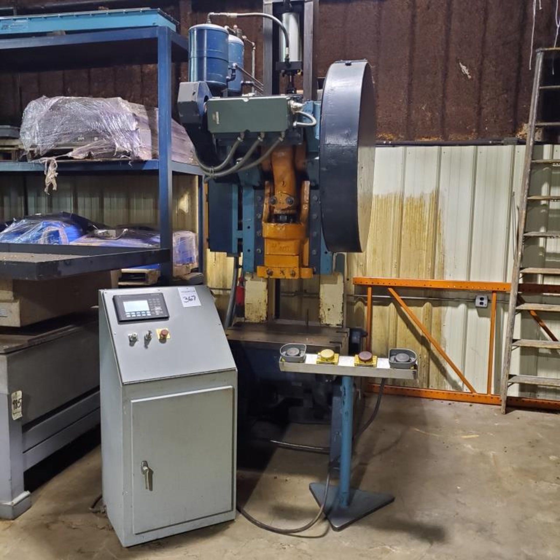 Minster #6, 60 Ton OBI Press w/Air Clutch, 6" Stroke, Counter Balance Cylinder, Loading Fee $100