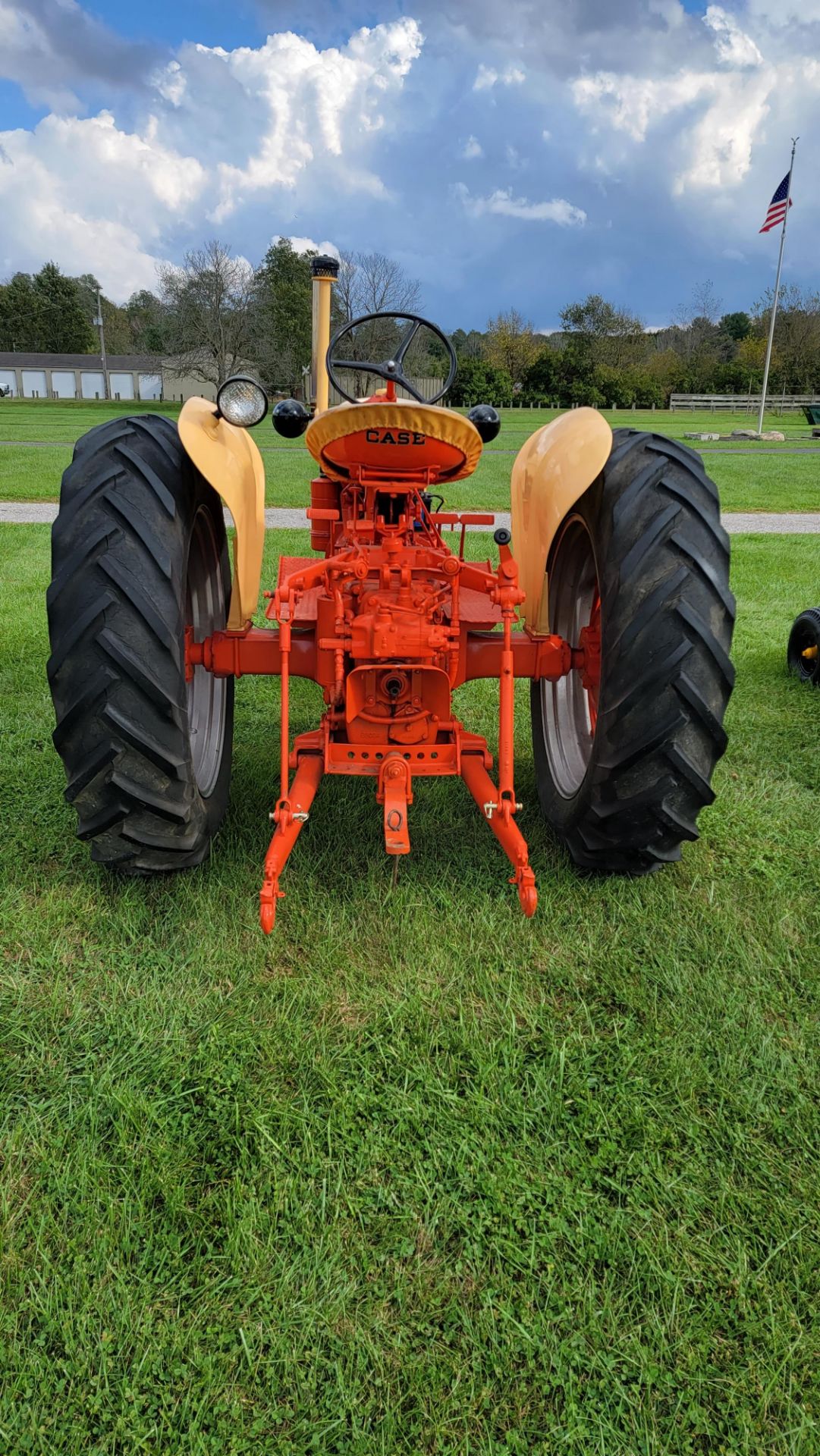 1956 Case 400 Row Crop Tractor, Model 411, s/n 8081224, Gasoline Engine, New in 1956, Restored - Image 24 of 32