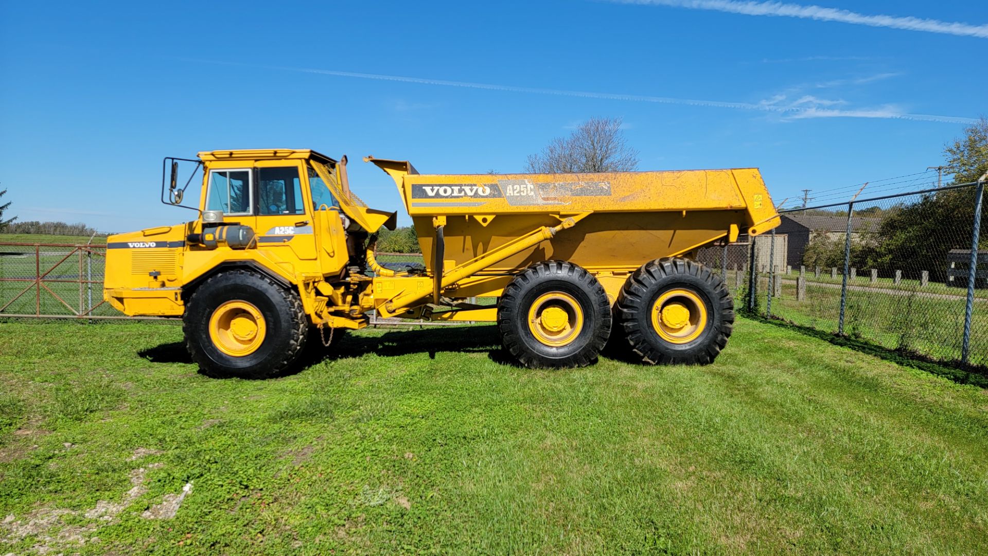 Volvo A25C 6x6 Offroad Dump Truck, 30,519 Miles, 12,411 Hours, s/n 5350V61011 - Image 7 of 34