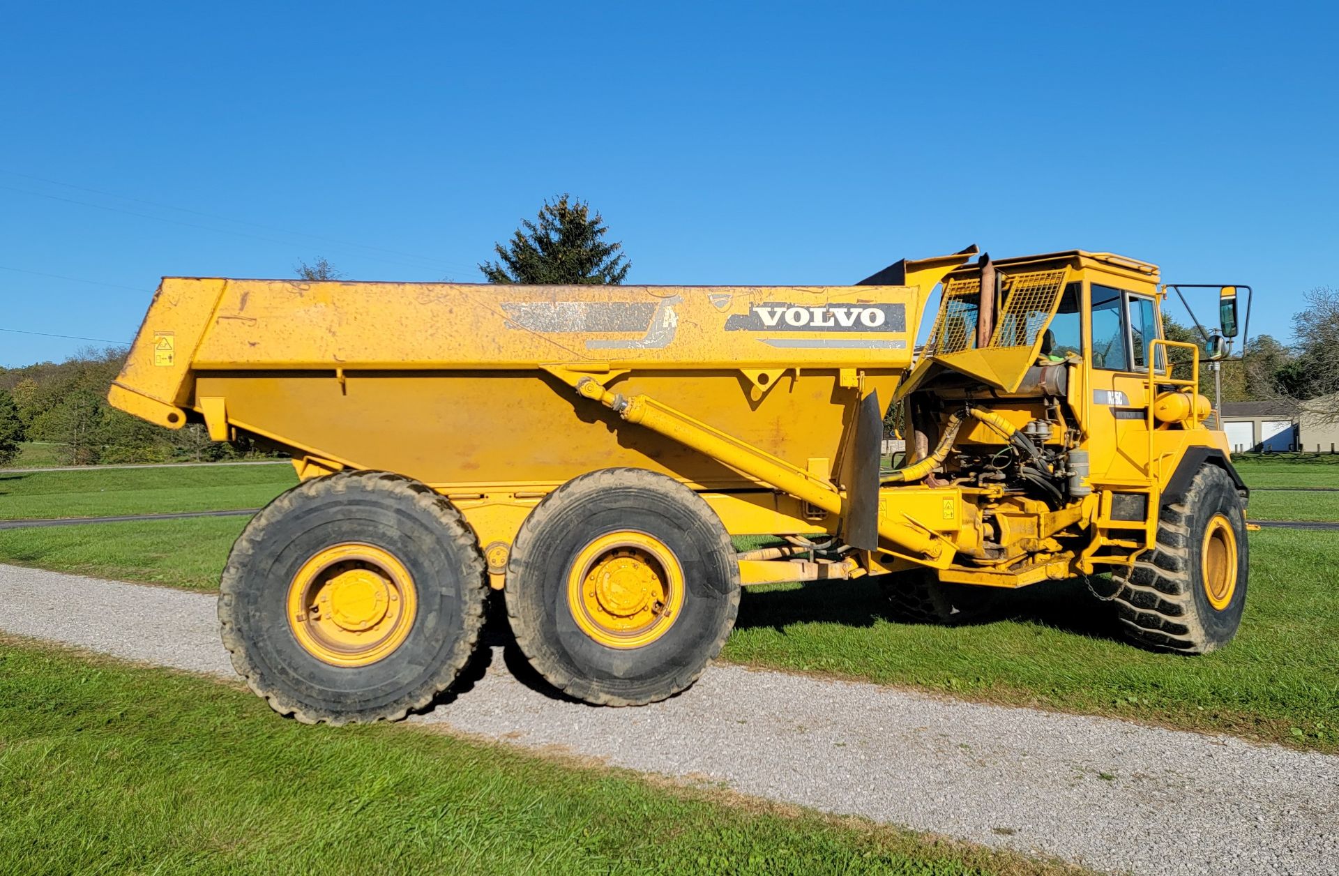 Volvo A25C 6x6 Offroad Dump Truck, 30,519 Miles, 12,411 Hours, s/n 5350V61011 - Image 17 of 34