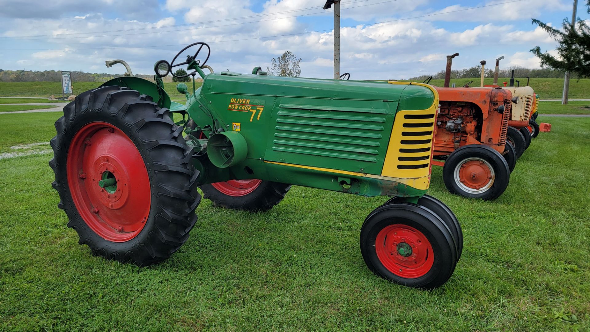 1951 Oliver 77 Row Crop Tractor, 6 Cylinder Gasoline Engine, Rear Hydraulics, Restored - Image 11 of 12