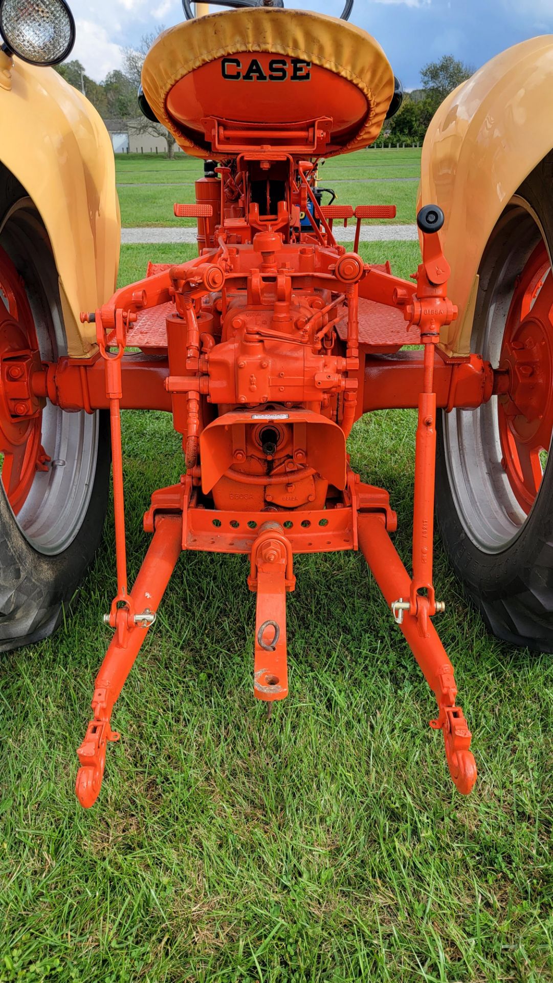 1956 Case 400 Row Crop Tractor, Model 411, s/n 8081224, Gasoline Engine, New in 1956, Restored - Image 26 of 32
