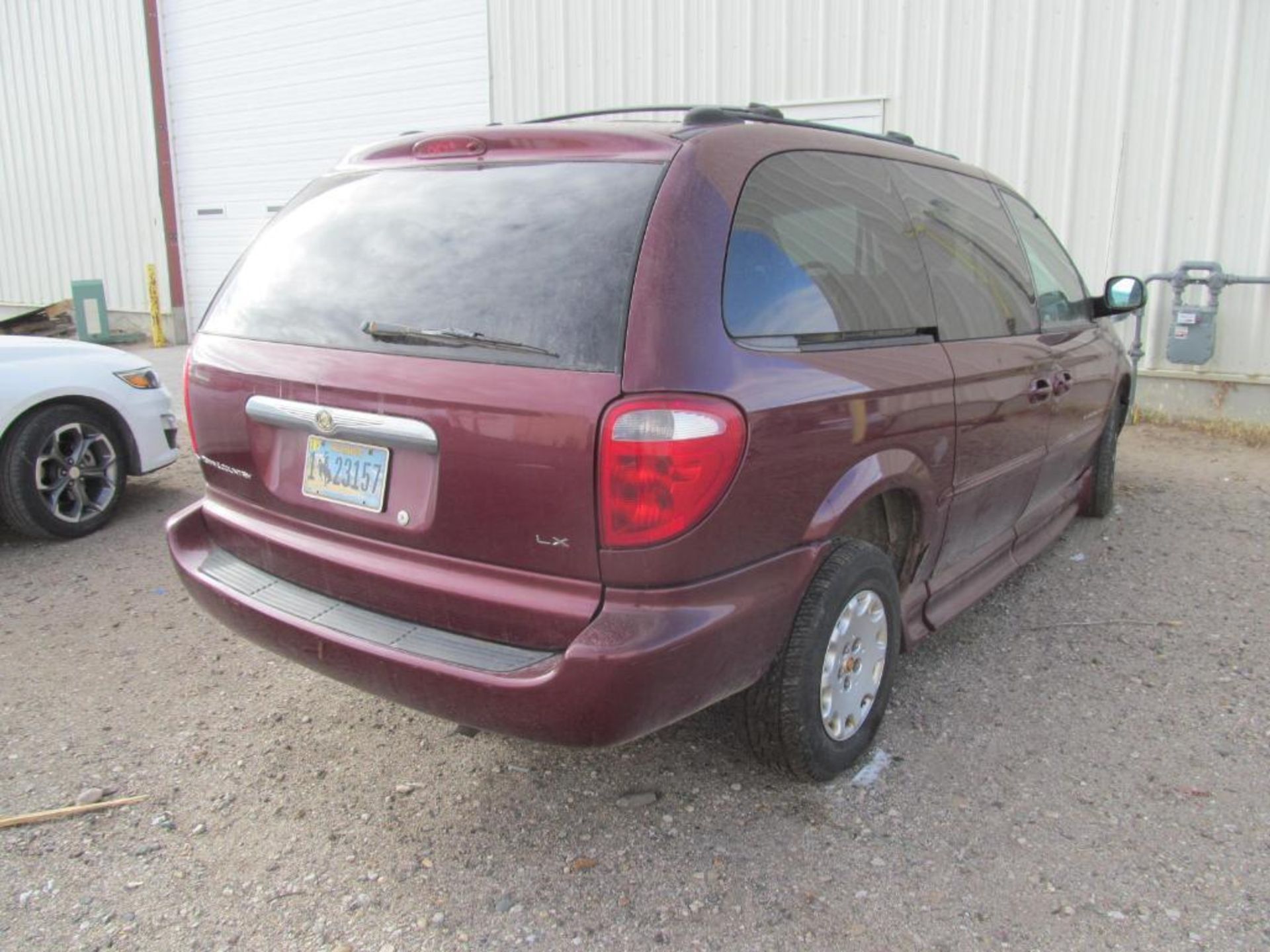 Chrysler Town & Country LX Full Mobility Kneeling Mini Van, VIN: 2C4GD44311R390145 (New 2001), with - Image 3 of 6