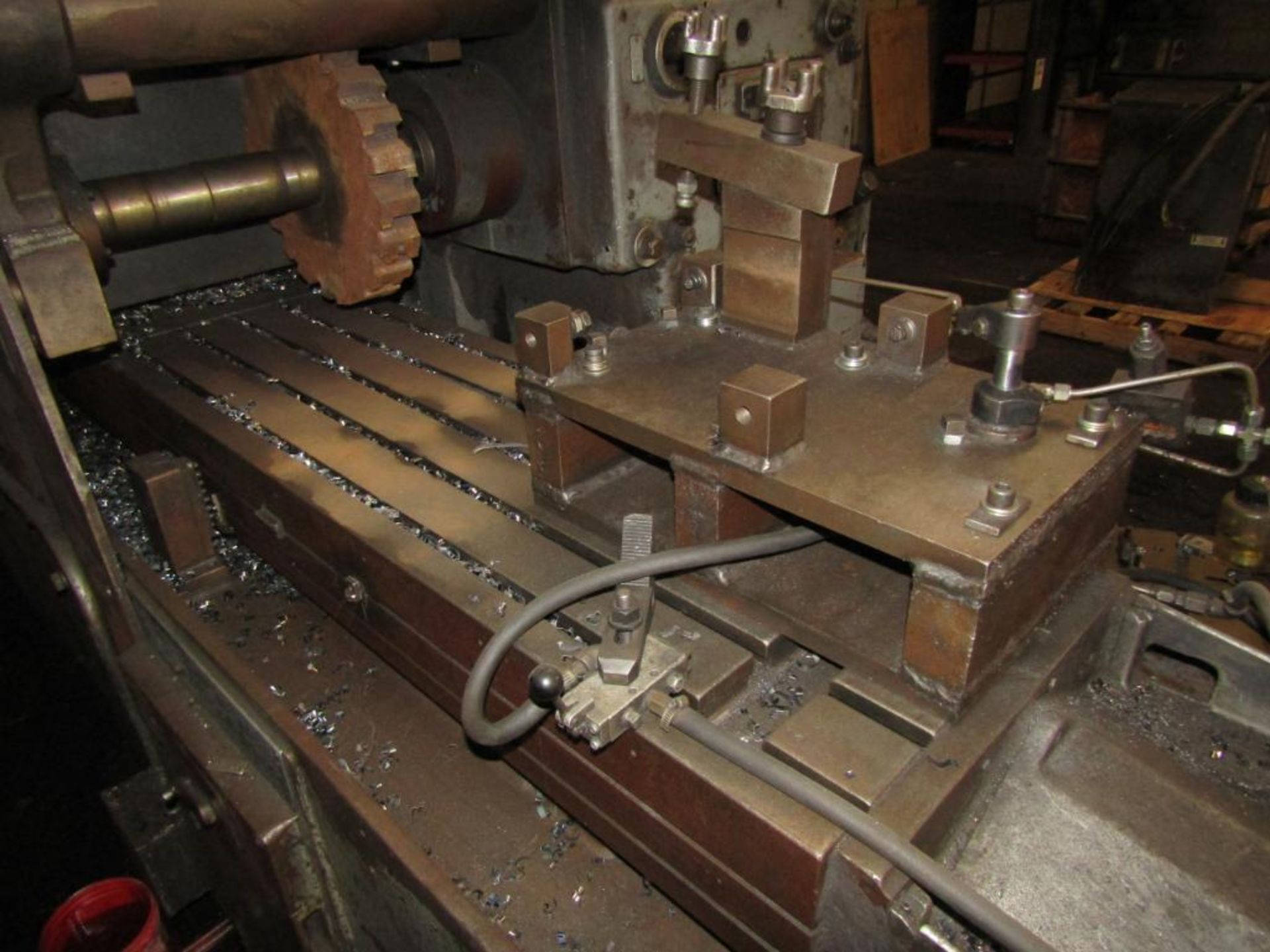 Kearney & Trecker Milwaukee Mil 1800 Series Bed Type Milling Machine; S/N 1848-S-1-8122; 18 to 1200- - Image 3 of 7