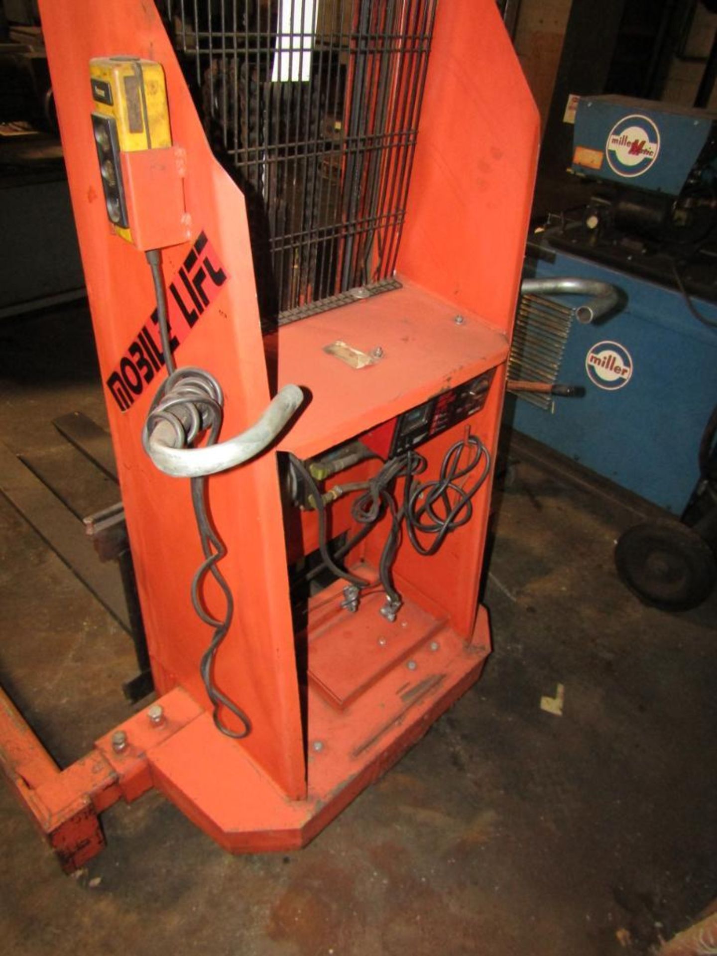 Mobile Lift 12V Electric Walk-Behind Pallet Lift; Single Stage Mast, 42" Forks (Missing Battery) - Image 2 of 4