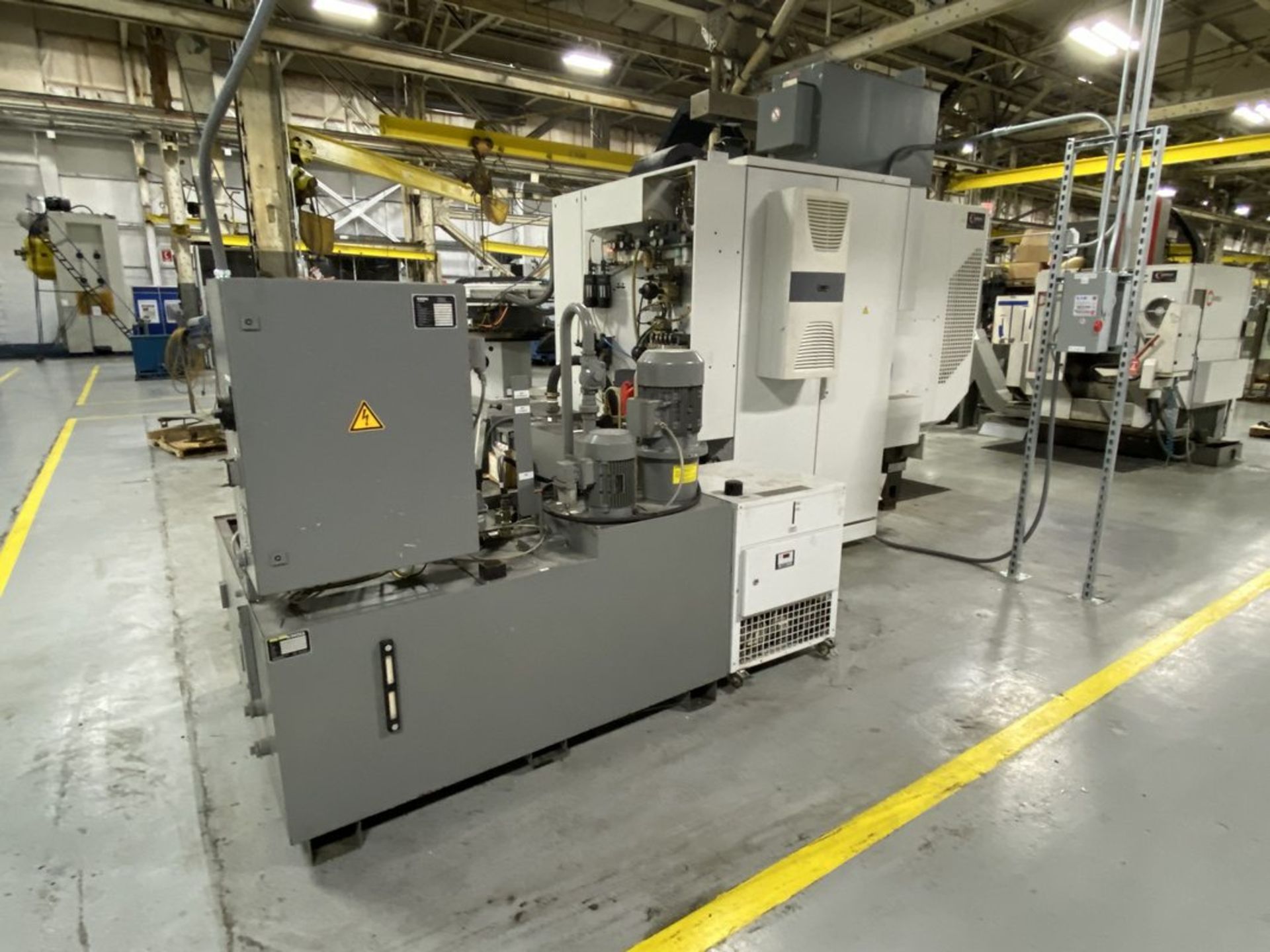 Hermle C40U 5-Axis CNC Vertical Machining Center, S/N 16581, 2004, with 27.5" x 27.5" Table, X- - Image 10 of 14