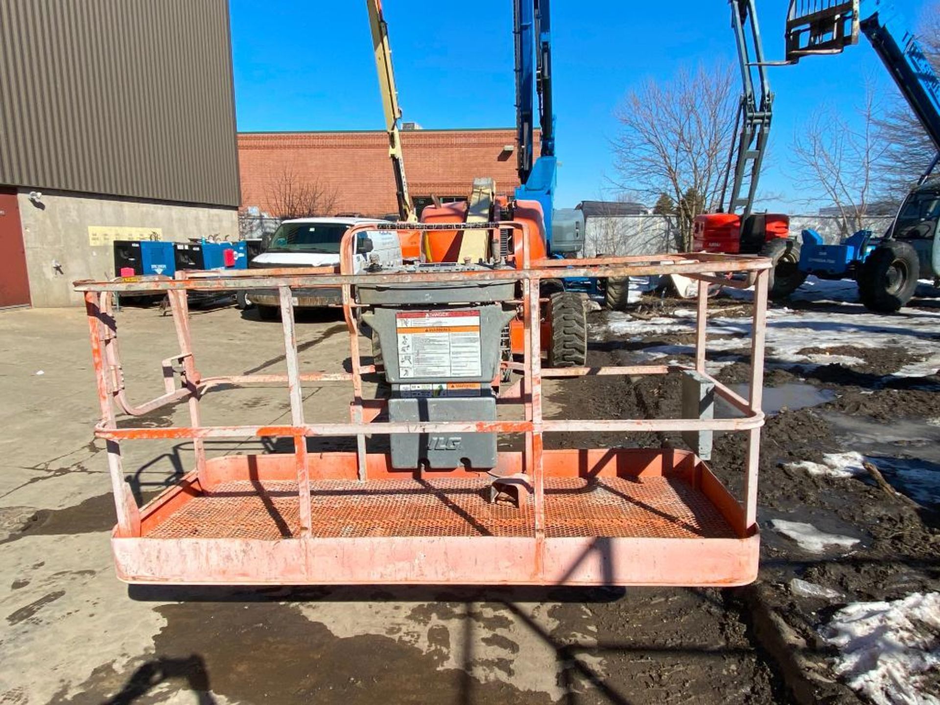 JLG 600S Rough Terrain Boom Lift (S/N 300072396, Year 2003), with 60' Platform Height, 49.47' - Image 3 of 9